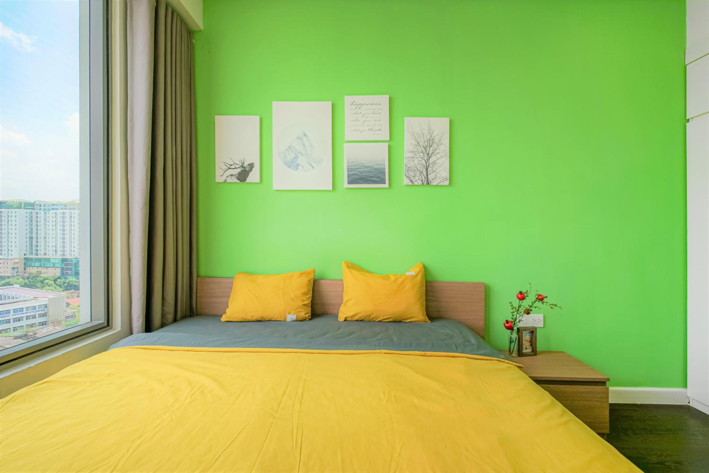 SOHO Suites - Saigon Central, 5-Min-To-Bui Vien Street