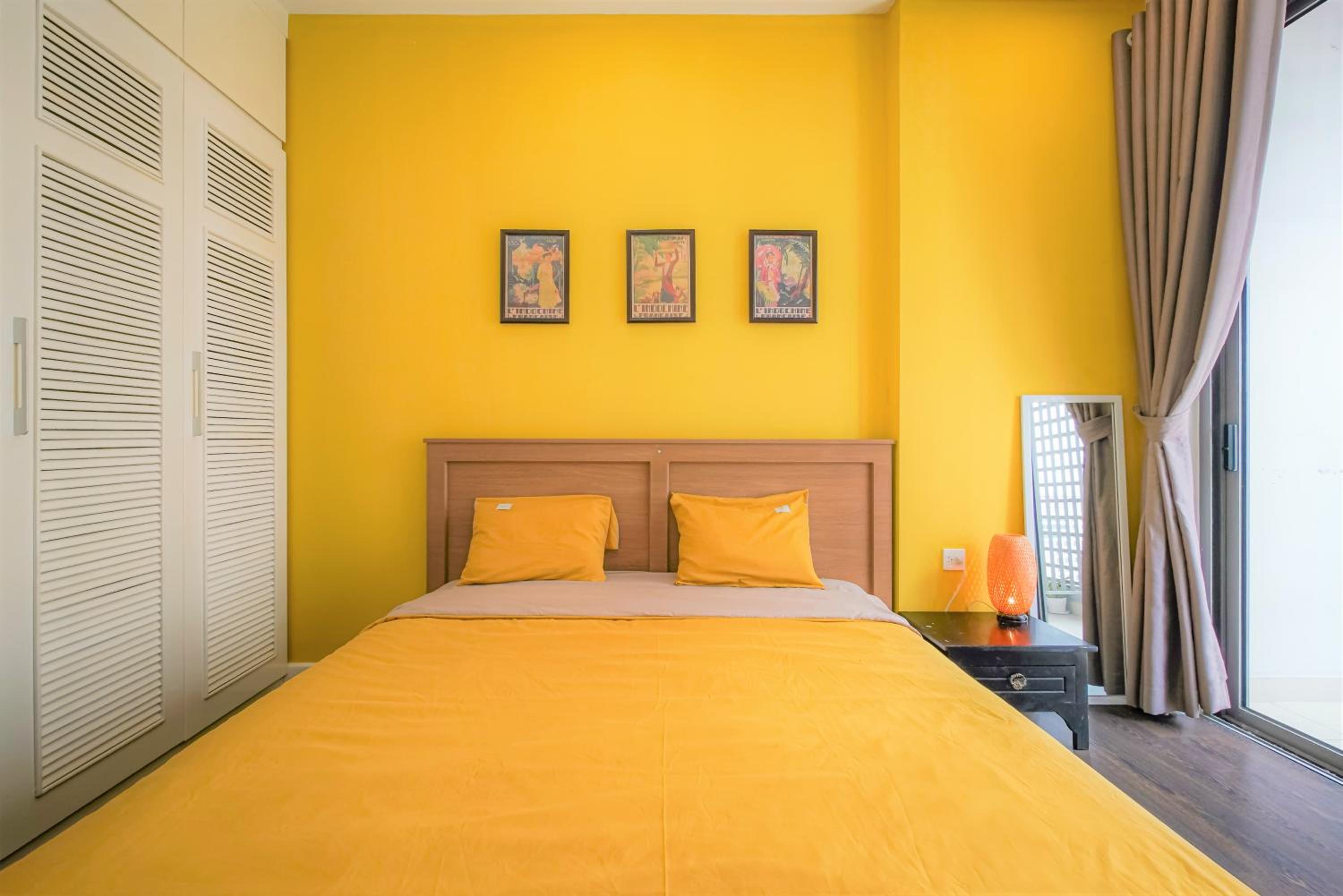 SOHO Suites - Saigon Central, 5-Min-To-Bui Vien Street