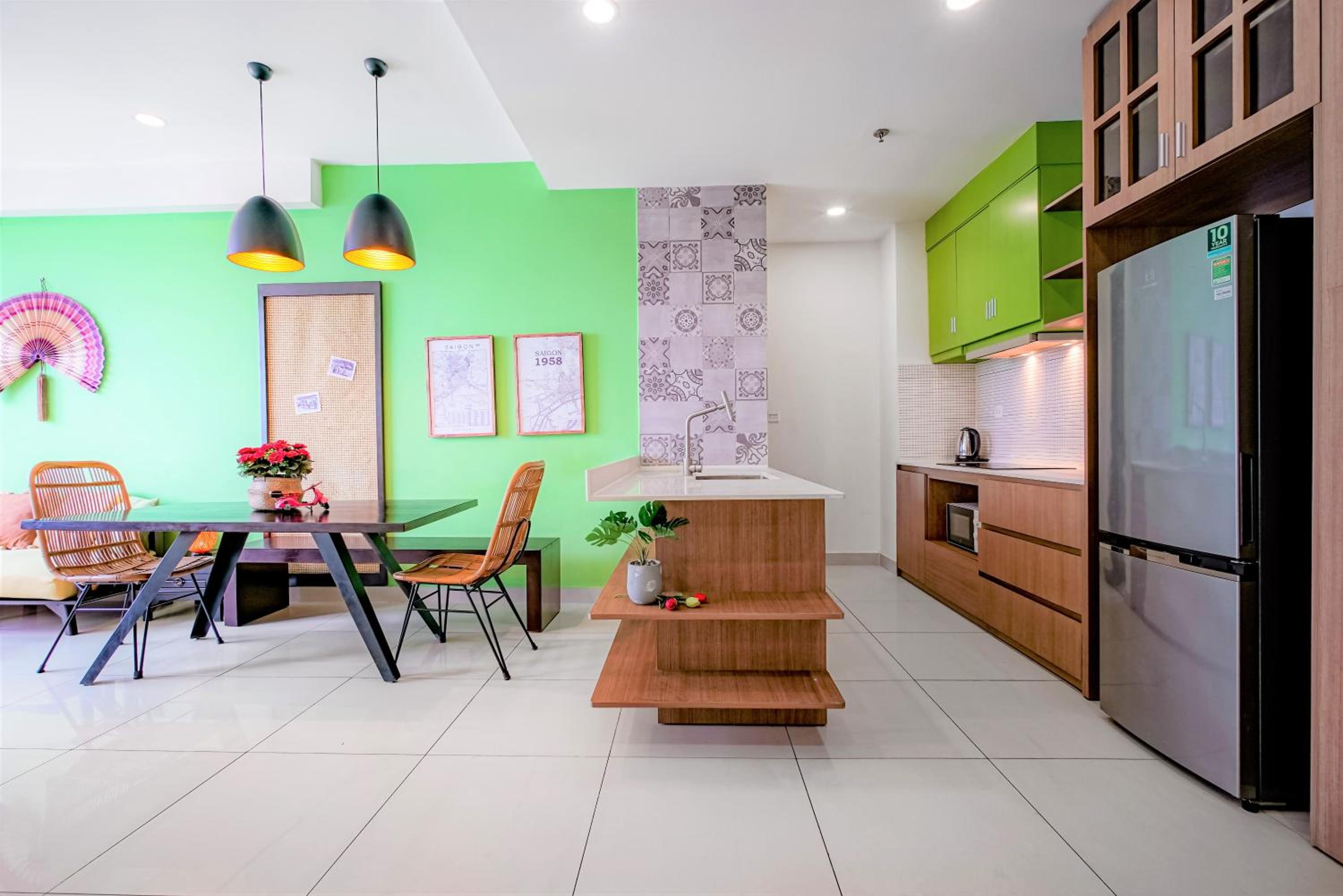 SOHO Suites - Saigon Central, 5-Min-To-Bui Vien Street