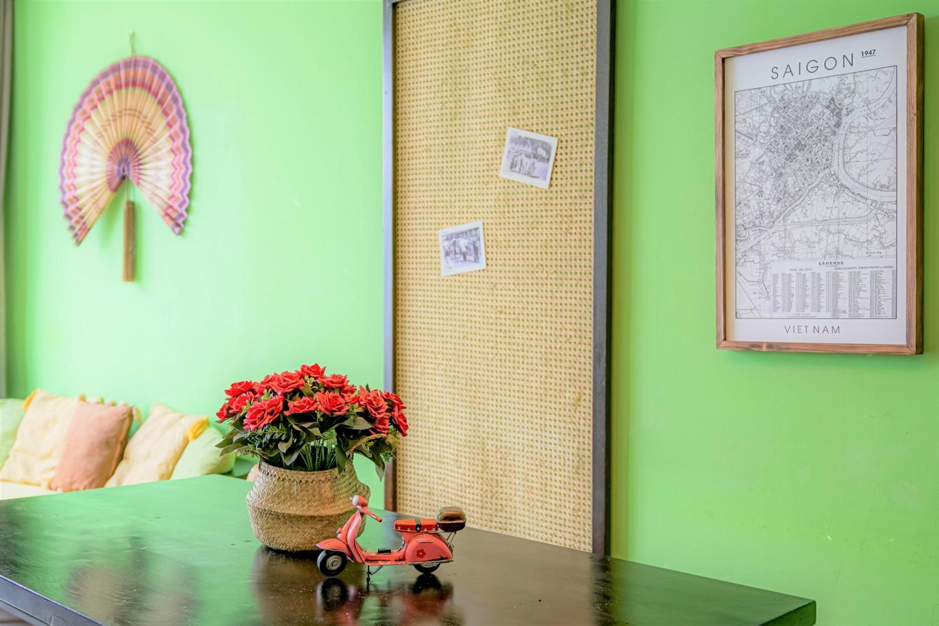 SOHO Suites - Saigon Central, 5-Min-To-Bui Vien Street