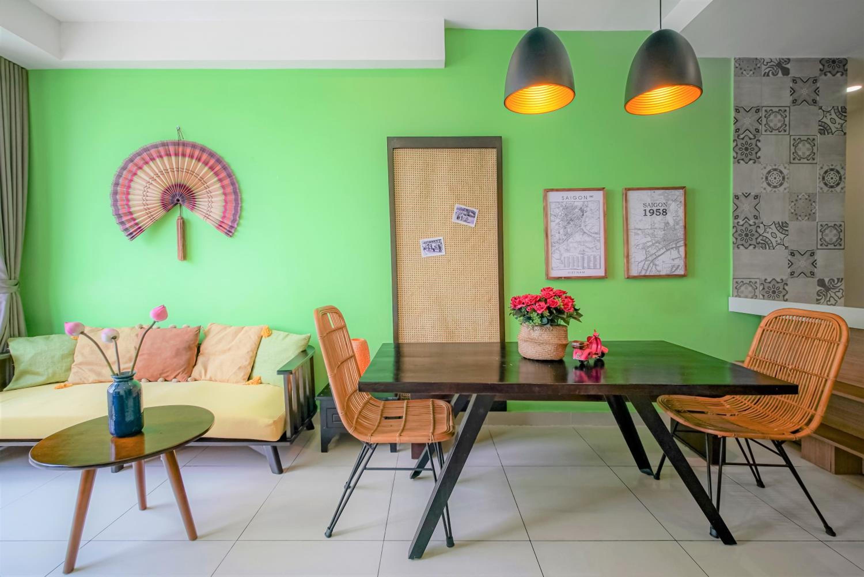 SOHO Suites - Saigon Central, 5-Min-To-Bui Vien Street