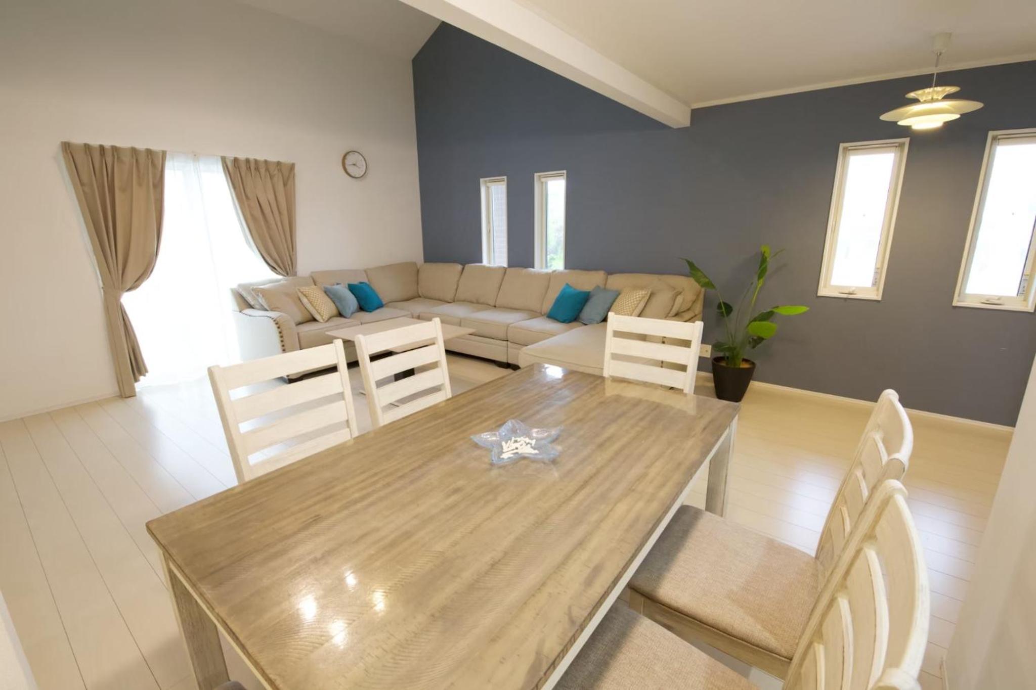 Churaumi House view 3