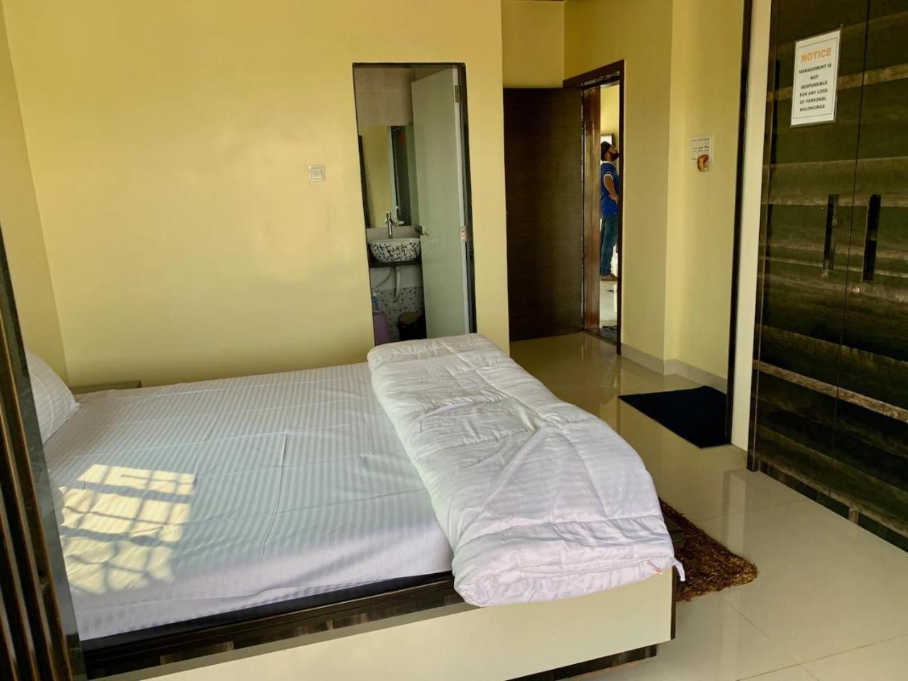 Luxurious Pool 5Bhk Villa Lonavala view 5