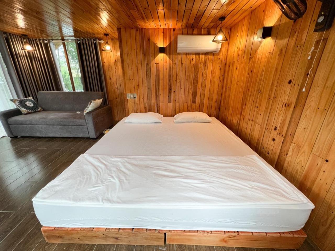 Moon Villa Soc Son - Venuestay
