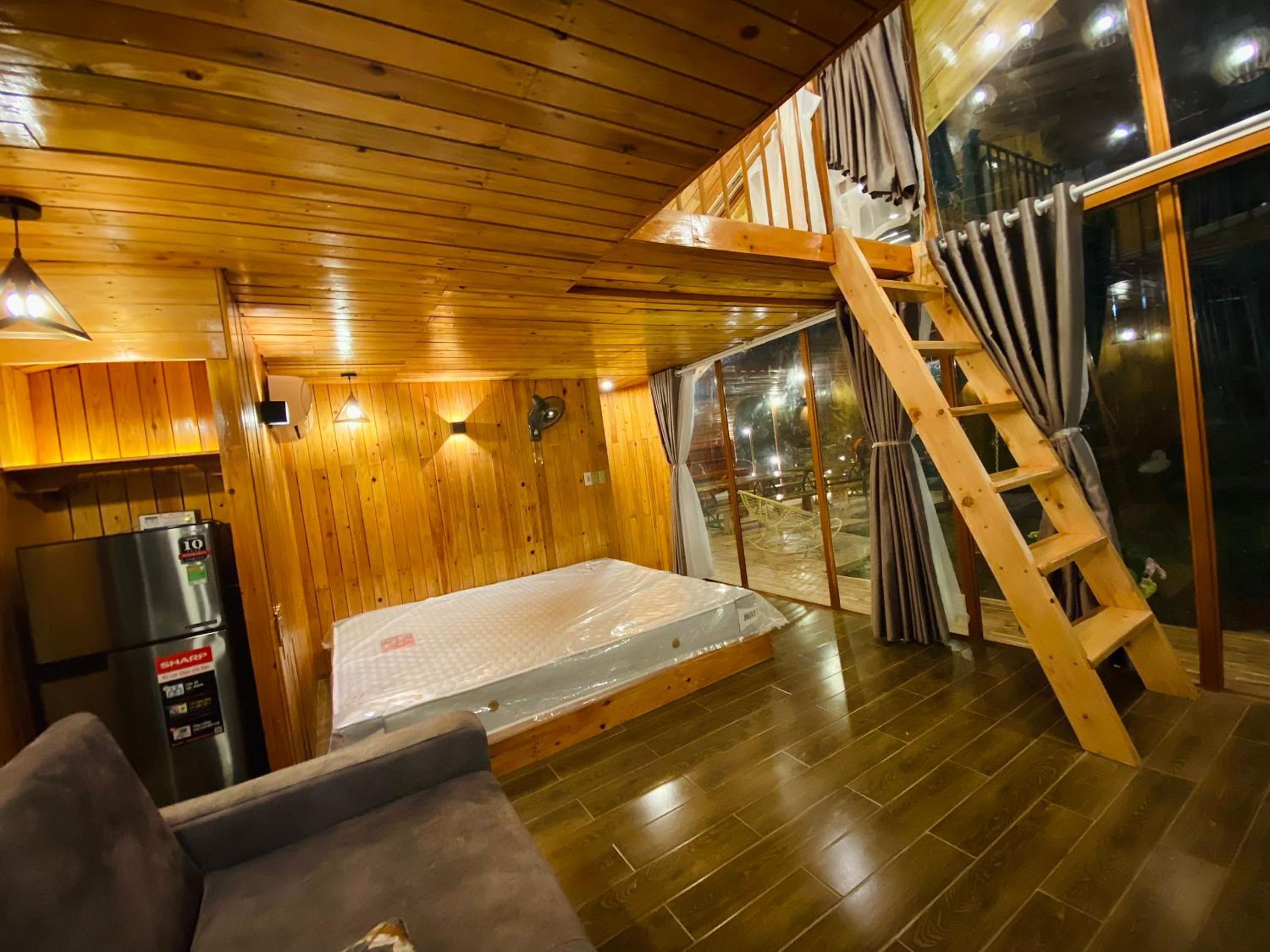 Moon Villa Soc Son - Venuestay