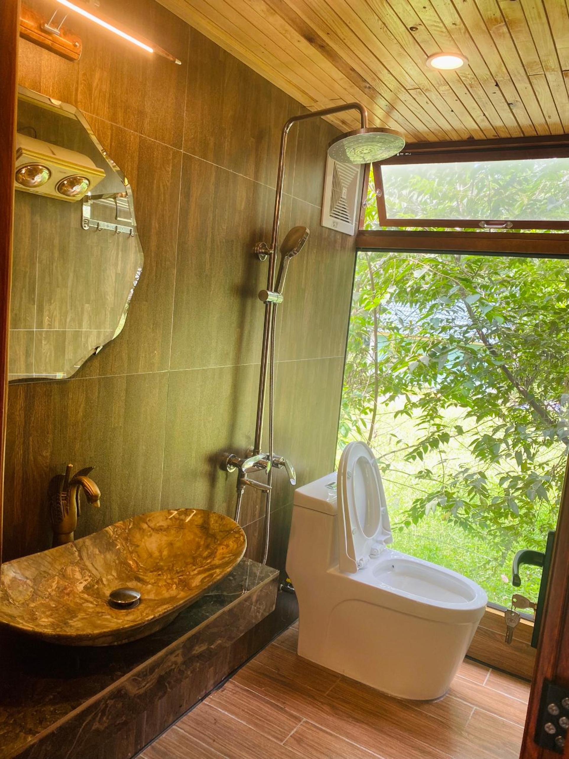 Moon Villa Soc Son - Venuestay