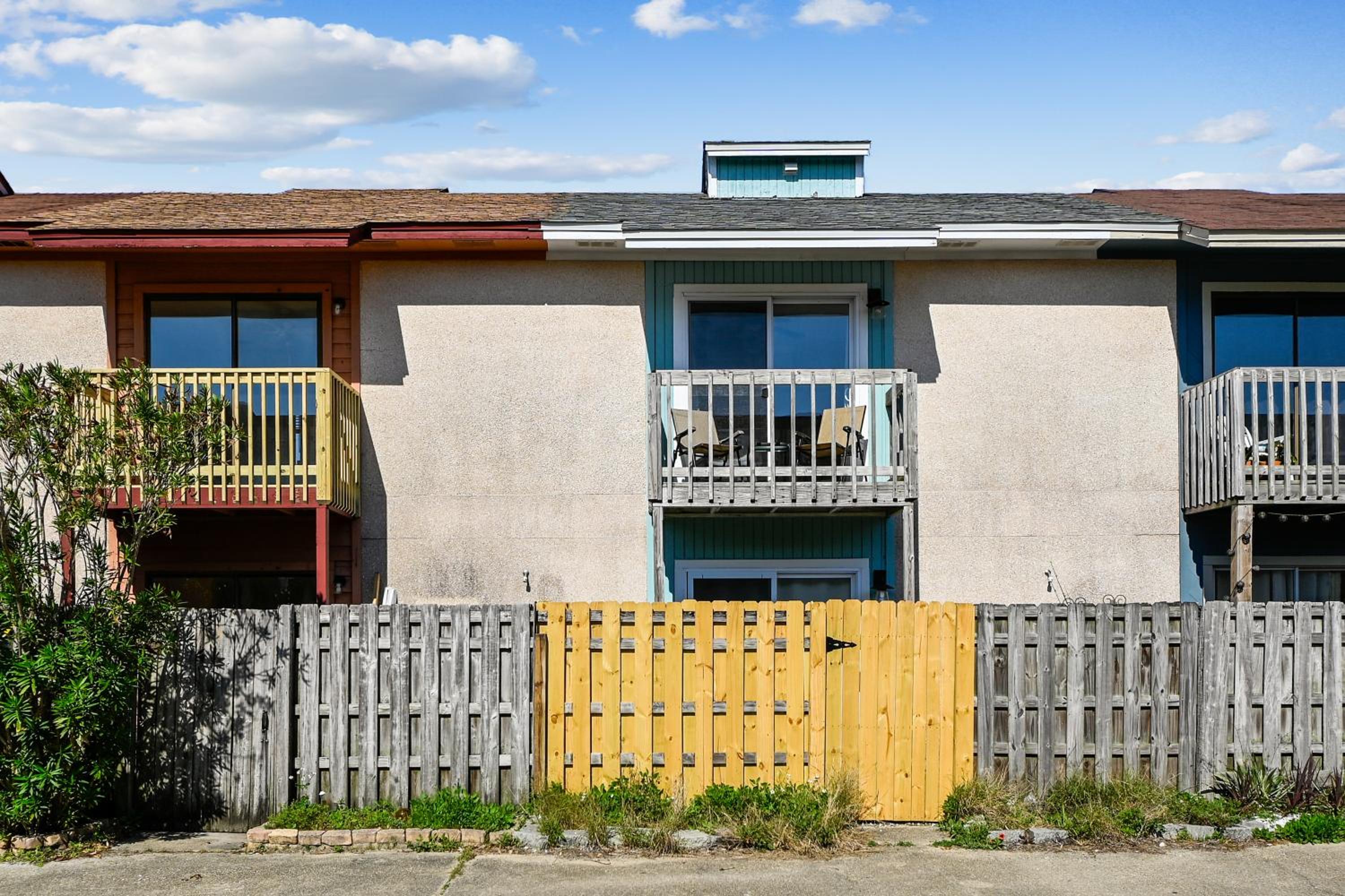 1BR Townhouse on Okaloosa Island - 5 Min Walk to Beach! Near Restos! view 4