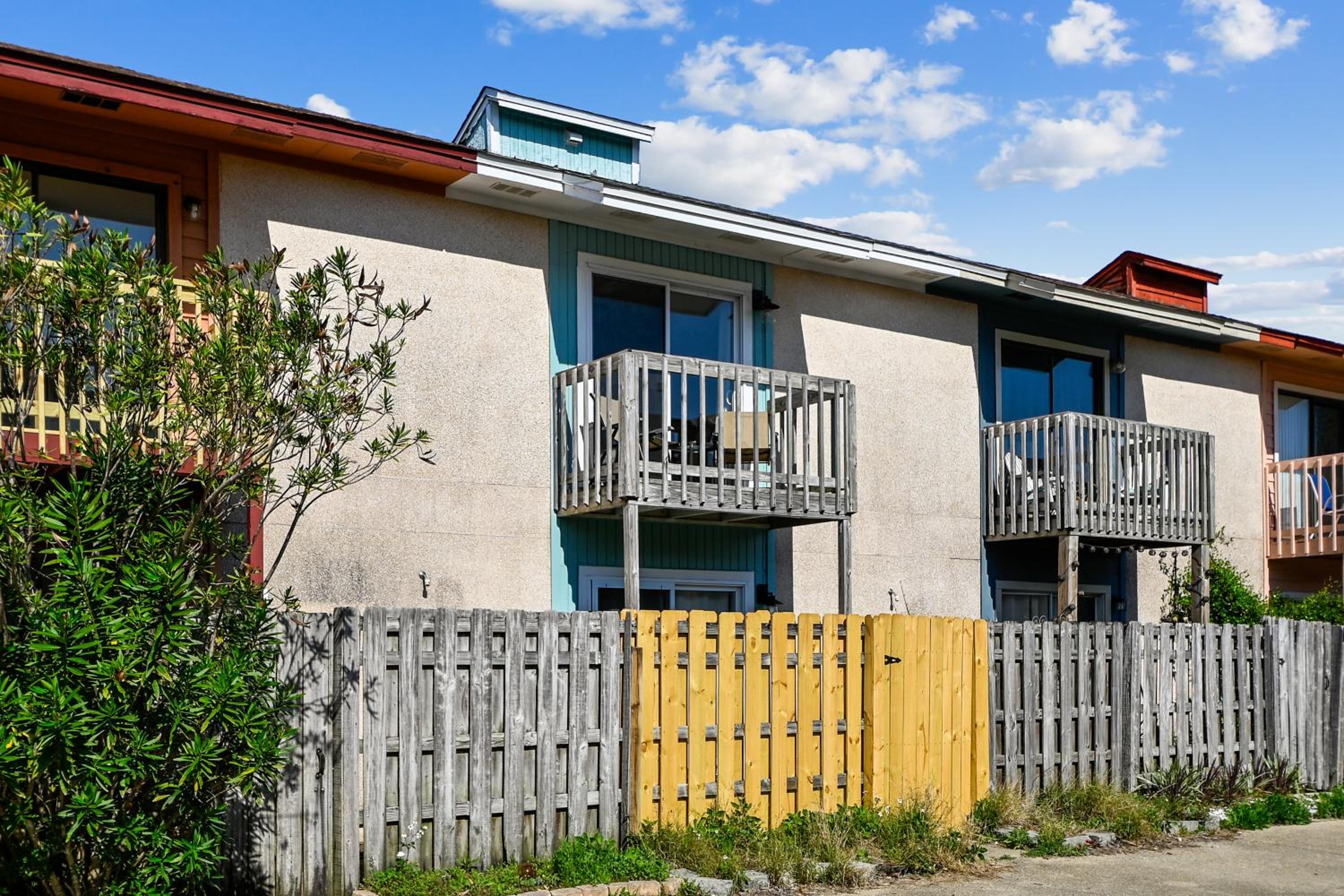 1BR Townhouse on Okaloosa Island - 5 Min Walk to Beach! Near Restos! view 5