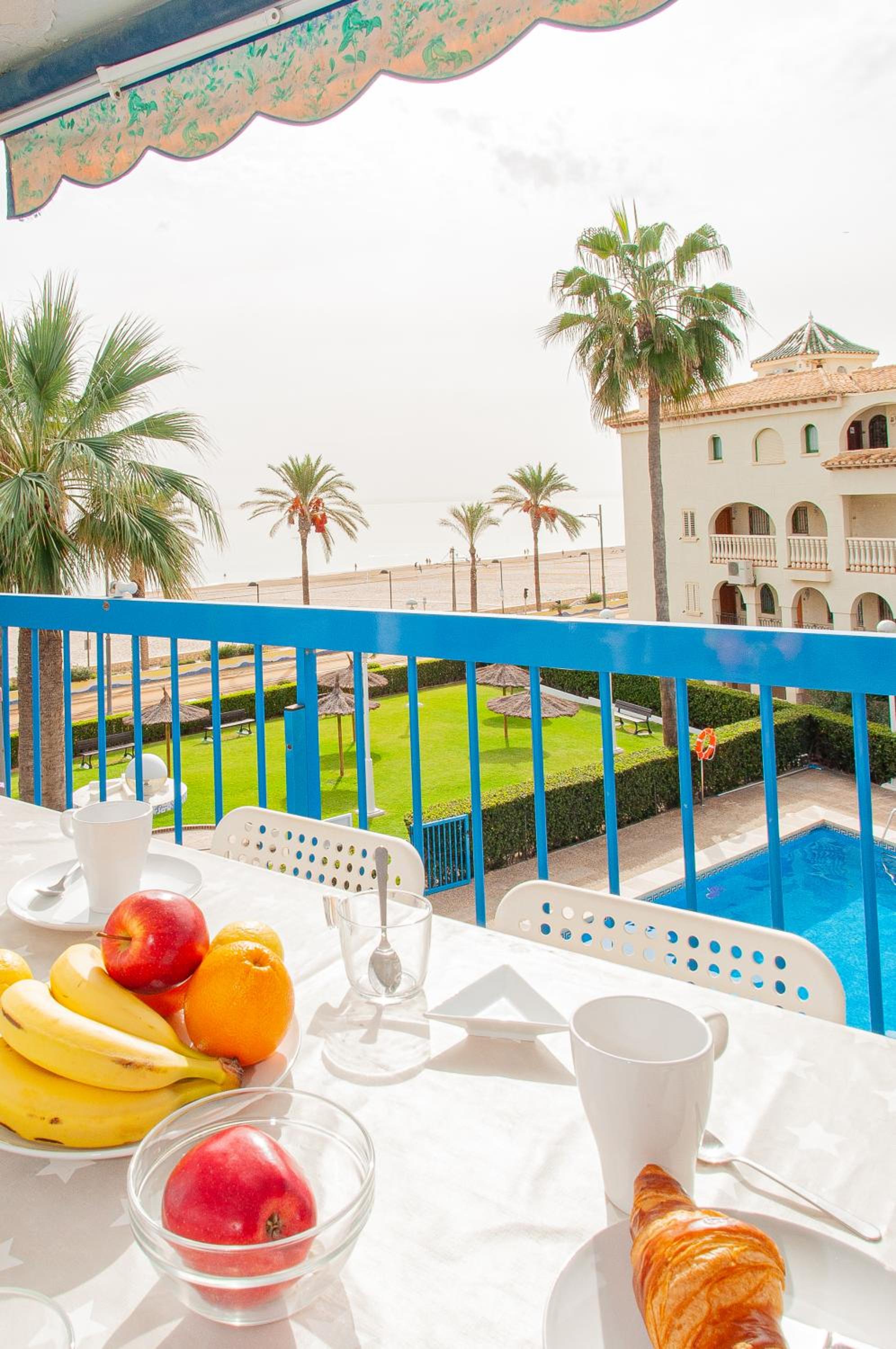 Stay In Azul