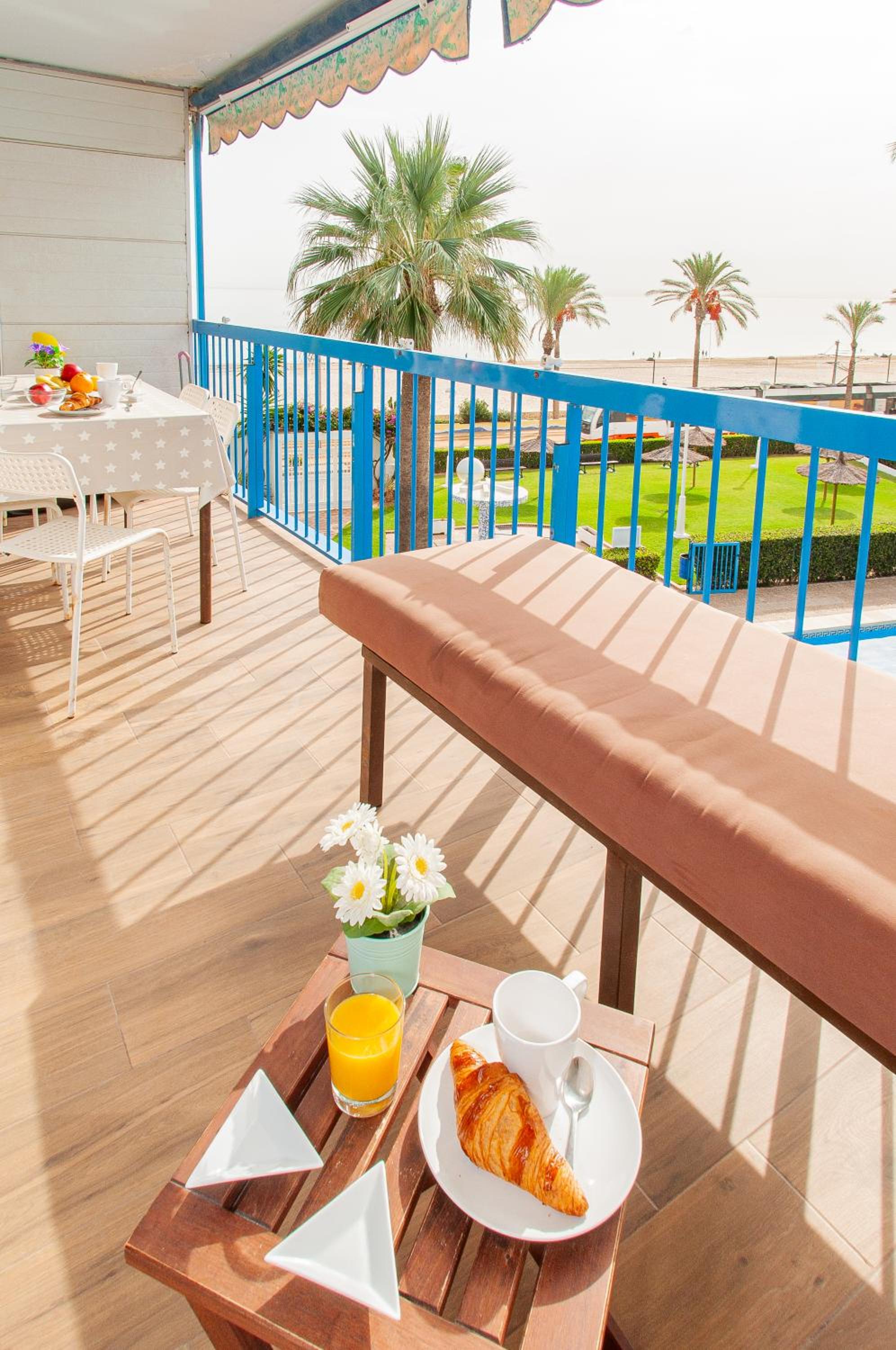 Stay In Azul