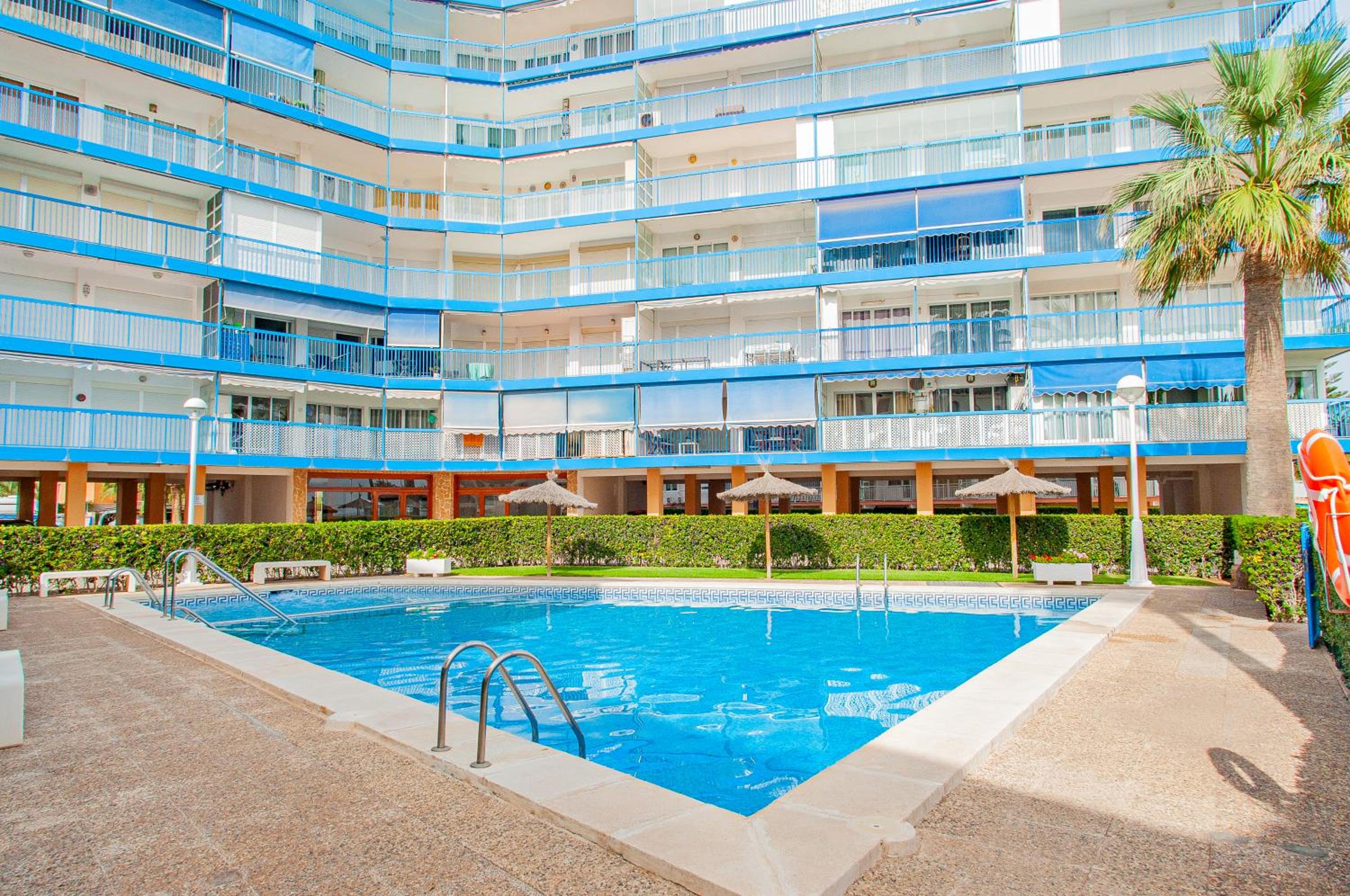 Stay In Azul