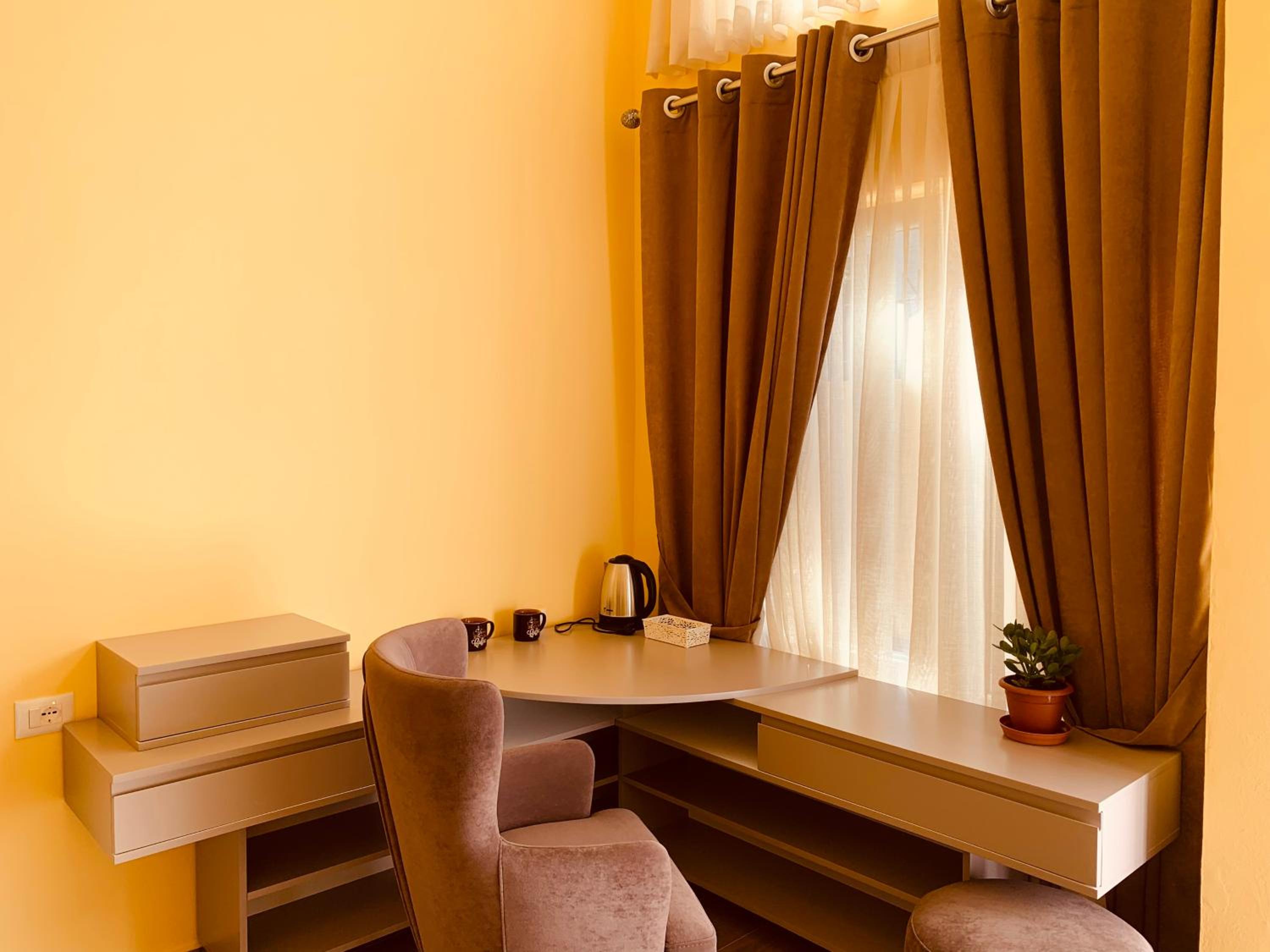 Auto Tana Guest House