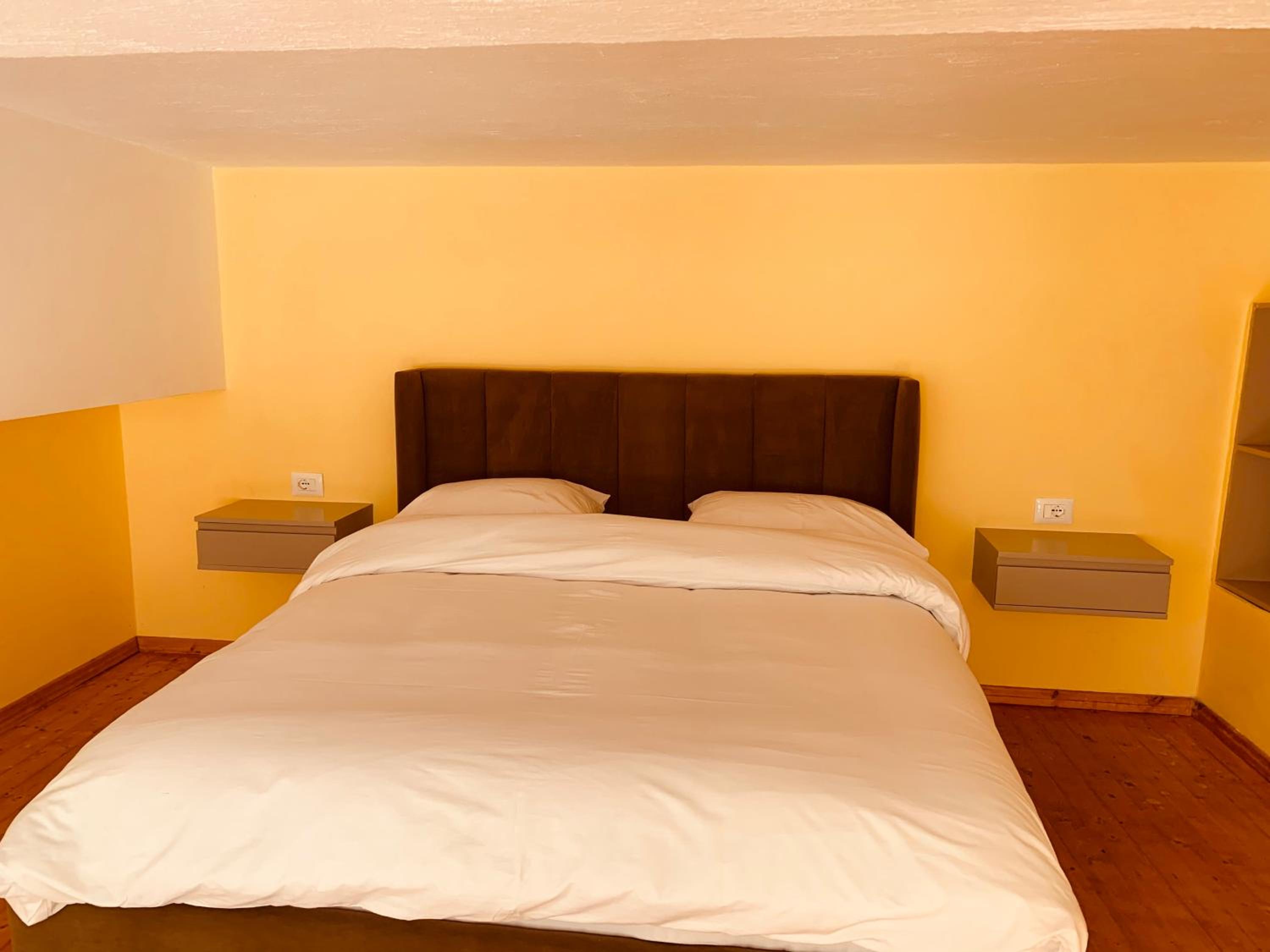Auto Tana Guest House