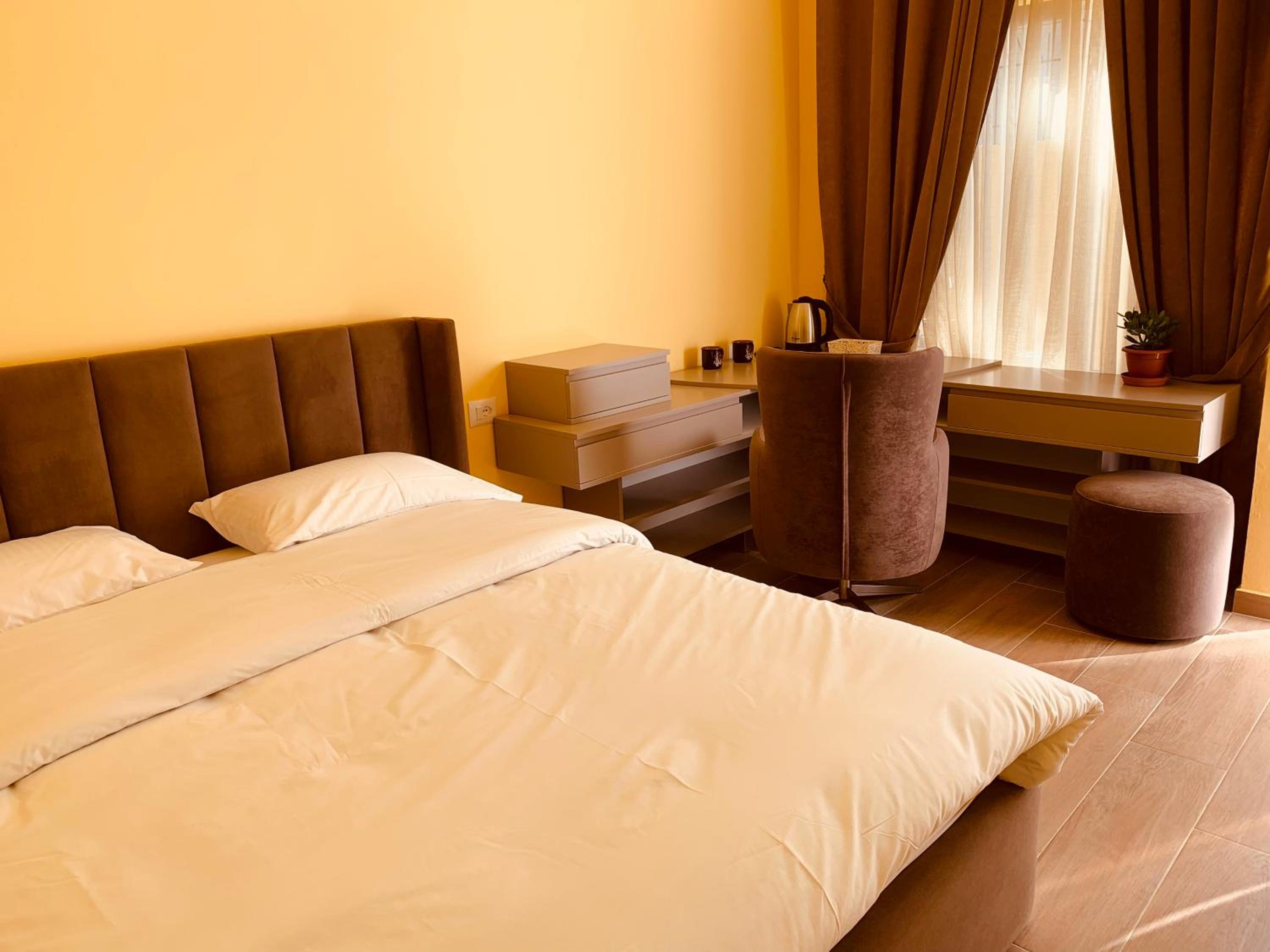 Auto Tana Guest House