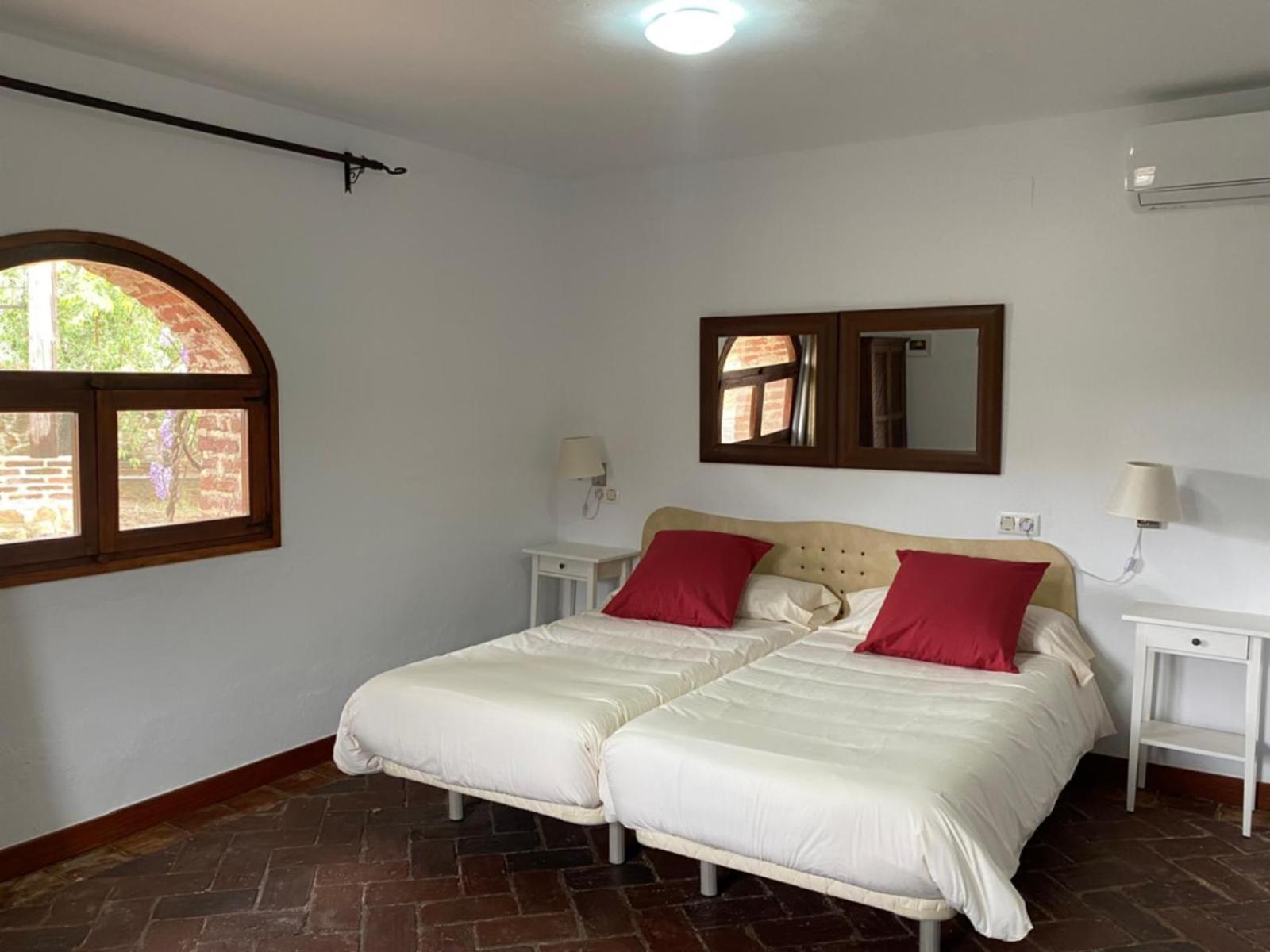 Casas Rurales Monasterio de Rocamador