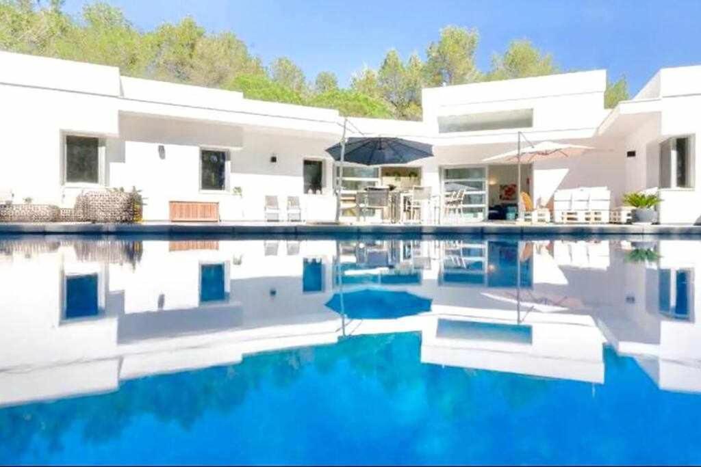 Peaceful villa in Santa Gertrudis