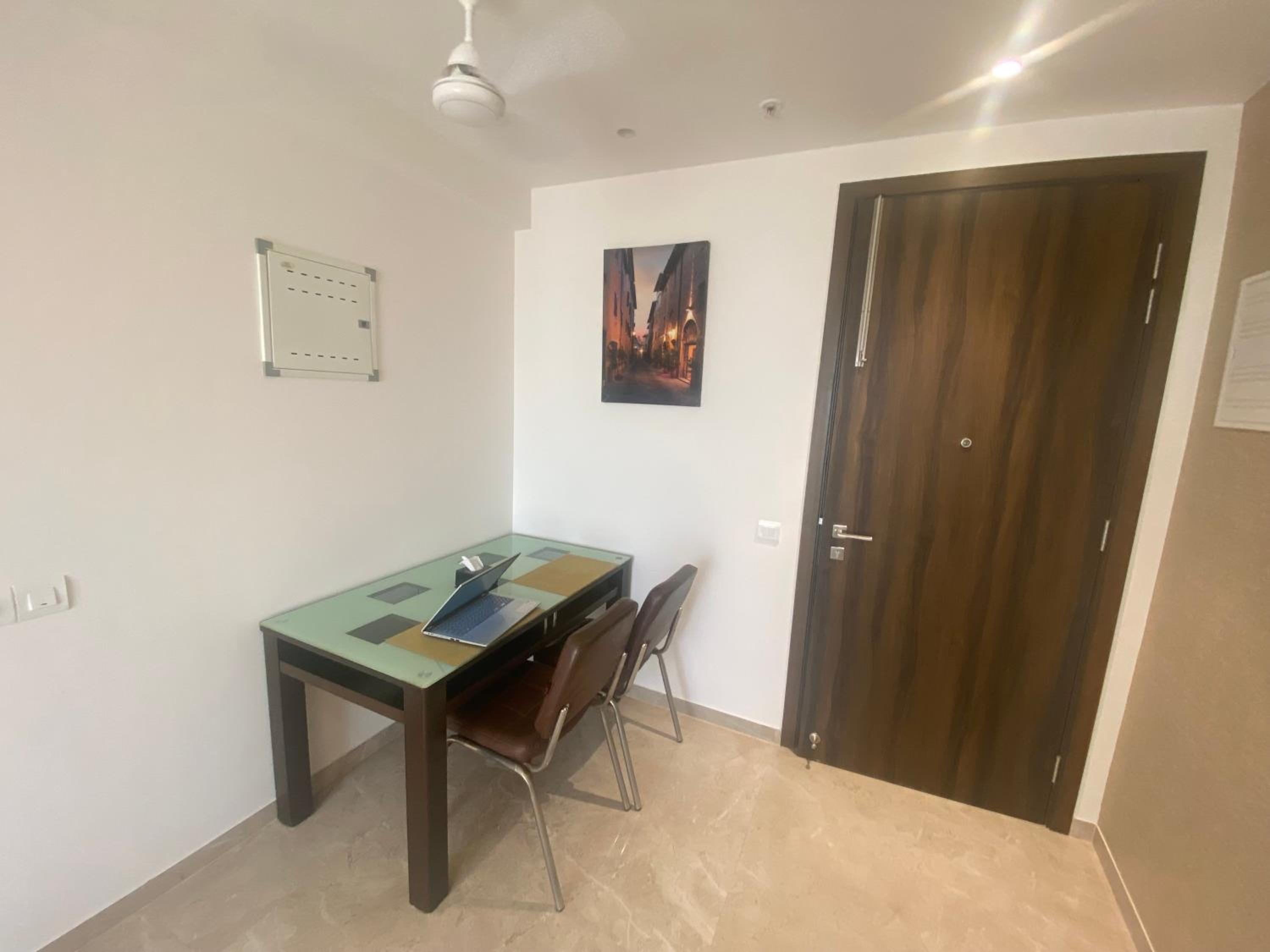 Maxxvalue Apartment Hiranandani Powai - RH5 view 5