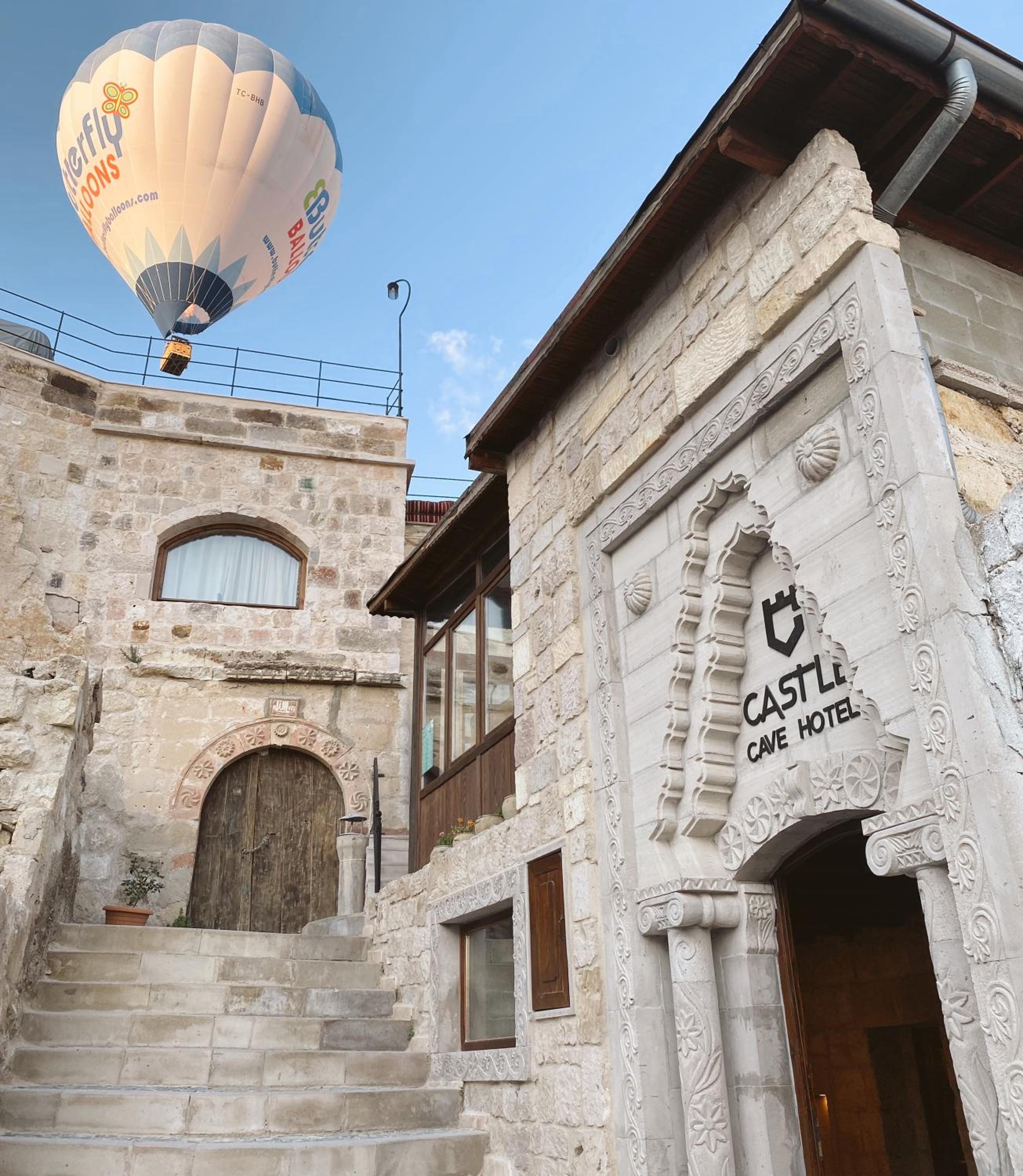 Castle Cave Hotel - Image 48