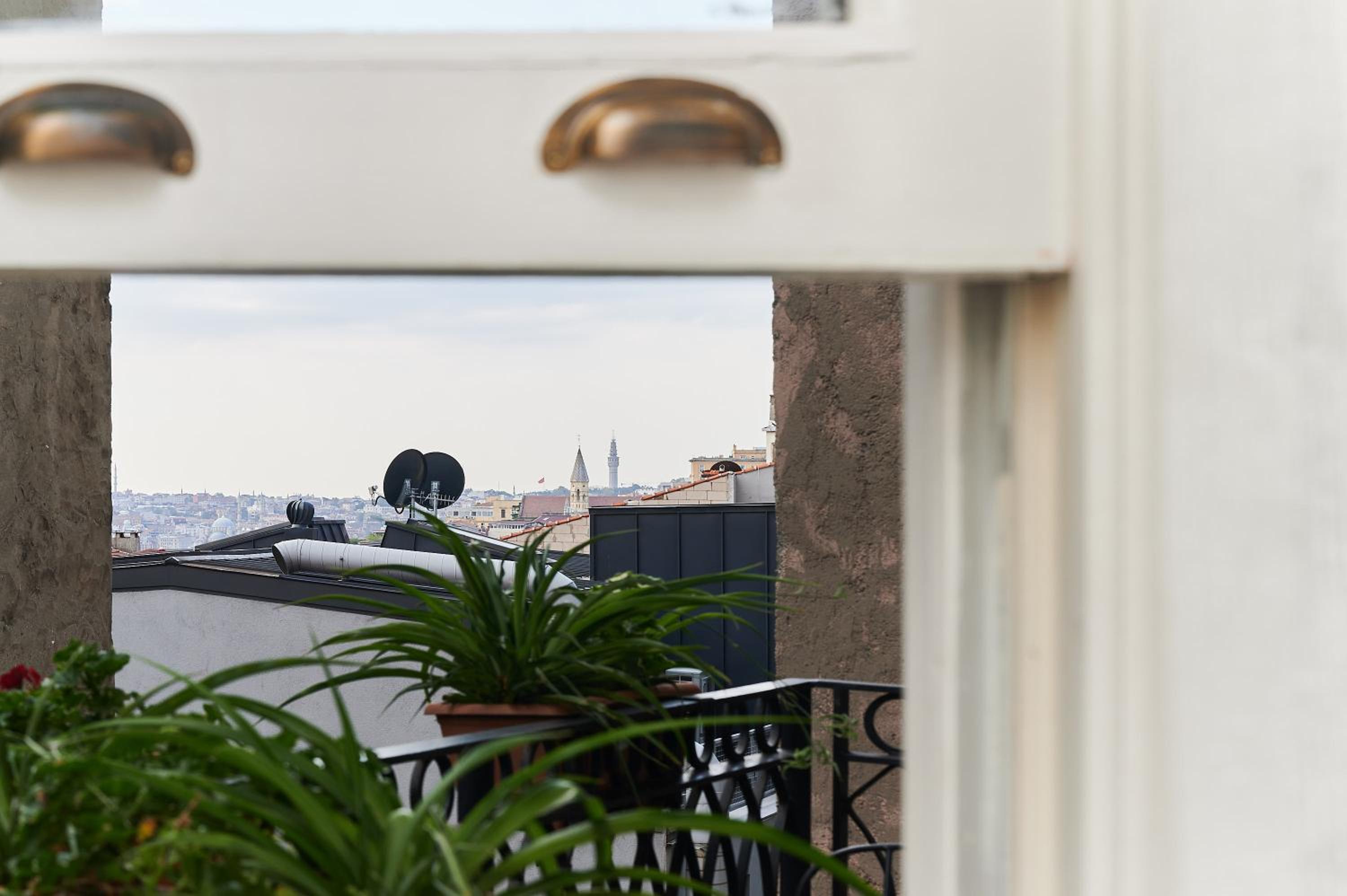 Faik Pasha Otelleri Özel Kategori Beyoğlu İstanbul - Image 146