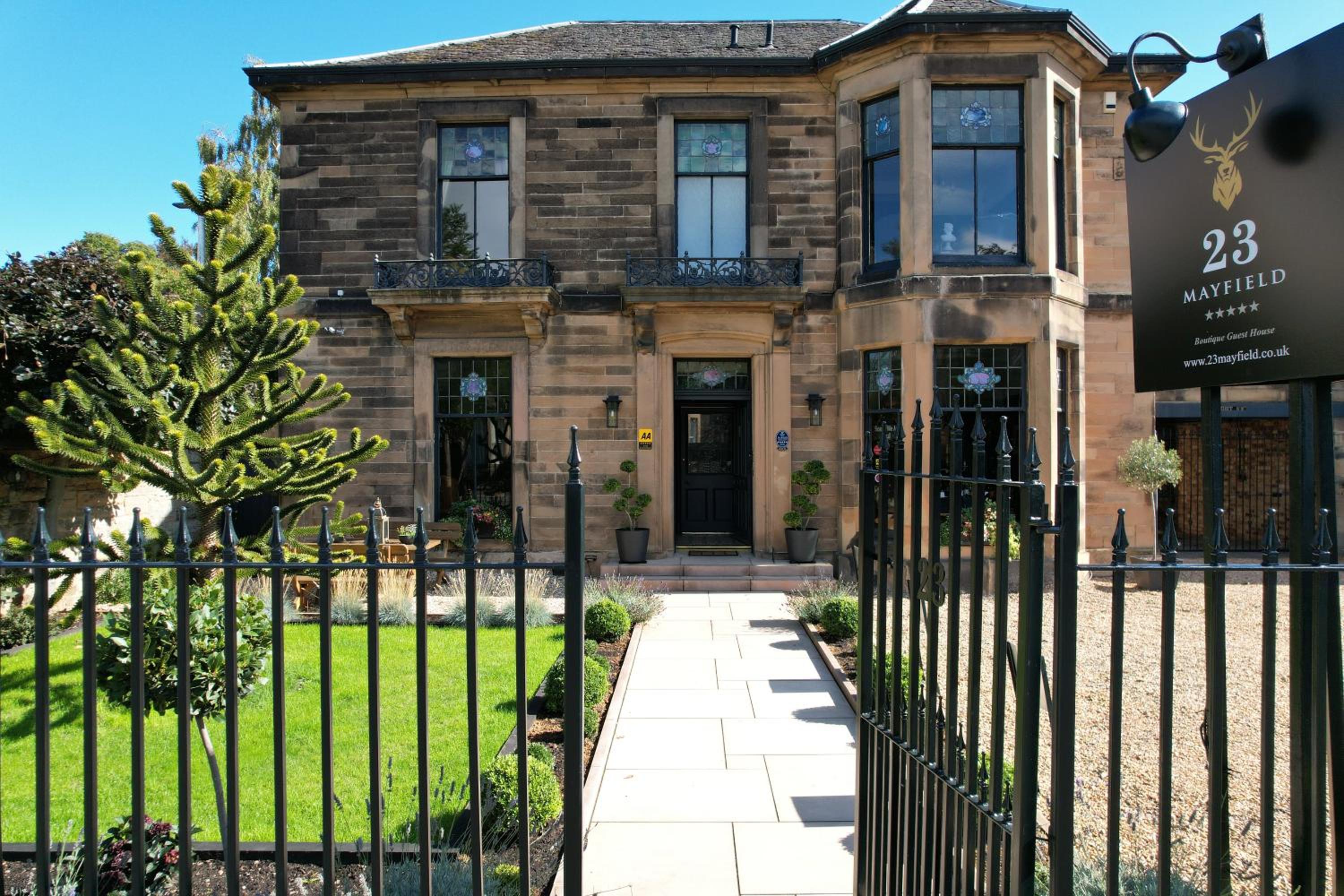 23 Mayfield