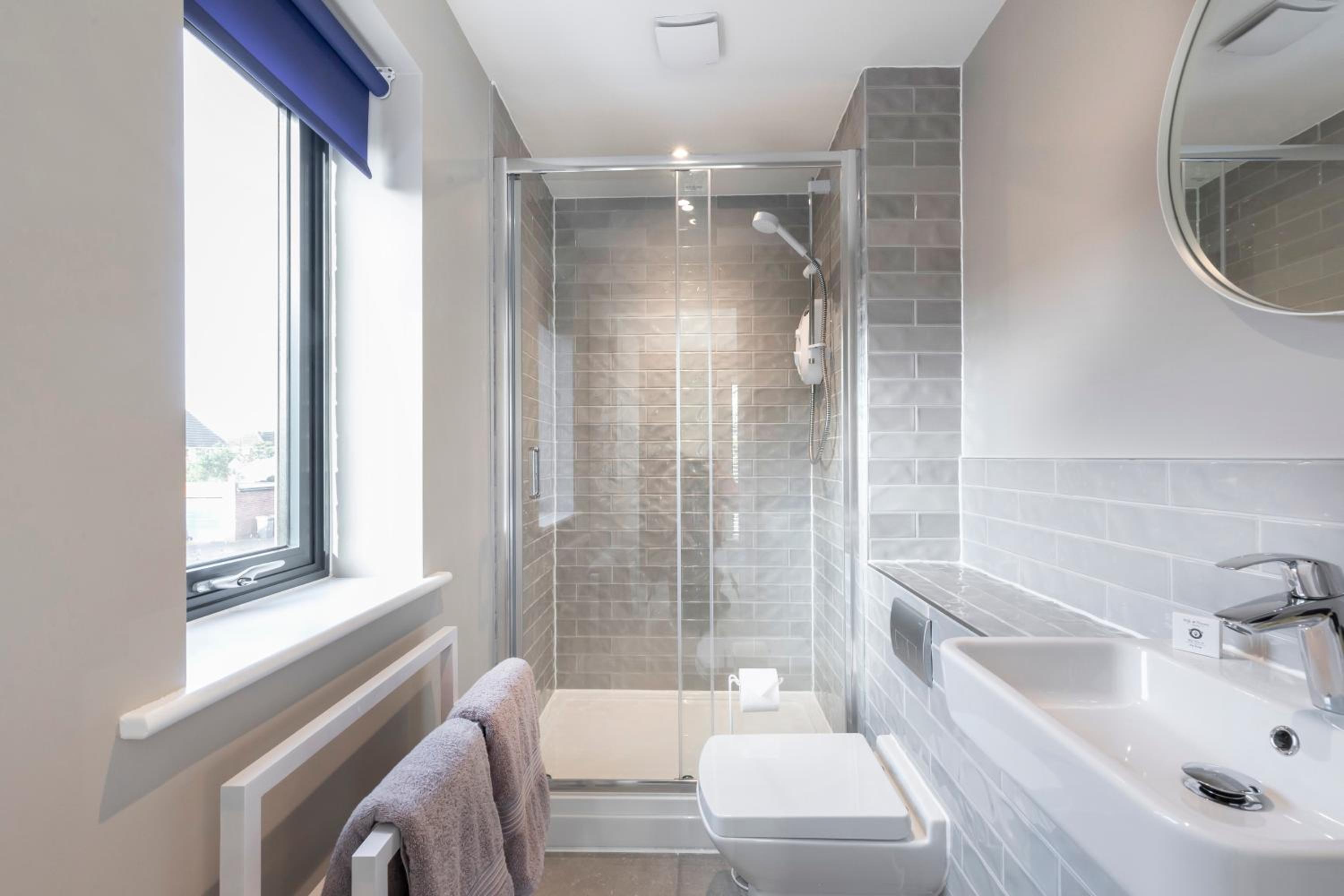 Elliot Oliver - Luxurious Two Bedroom Apartment With Parking view 2