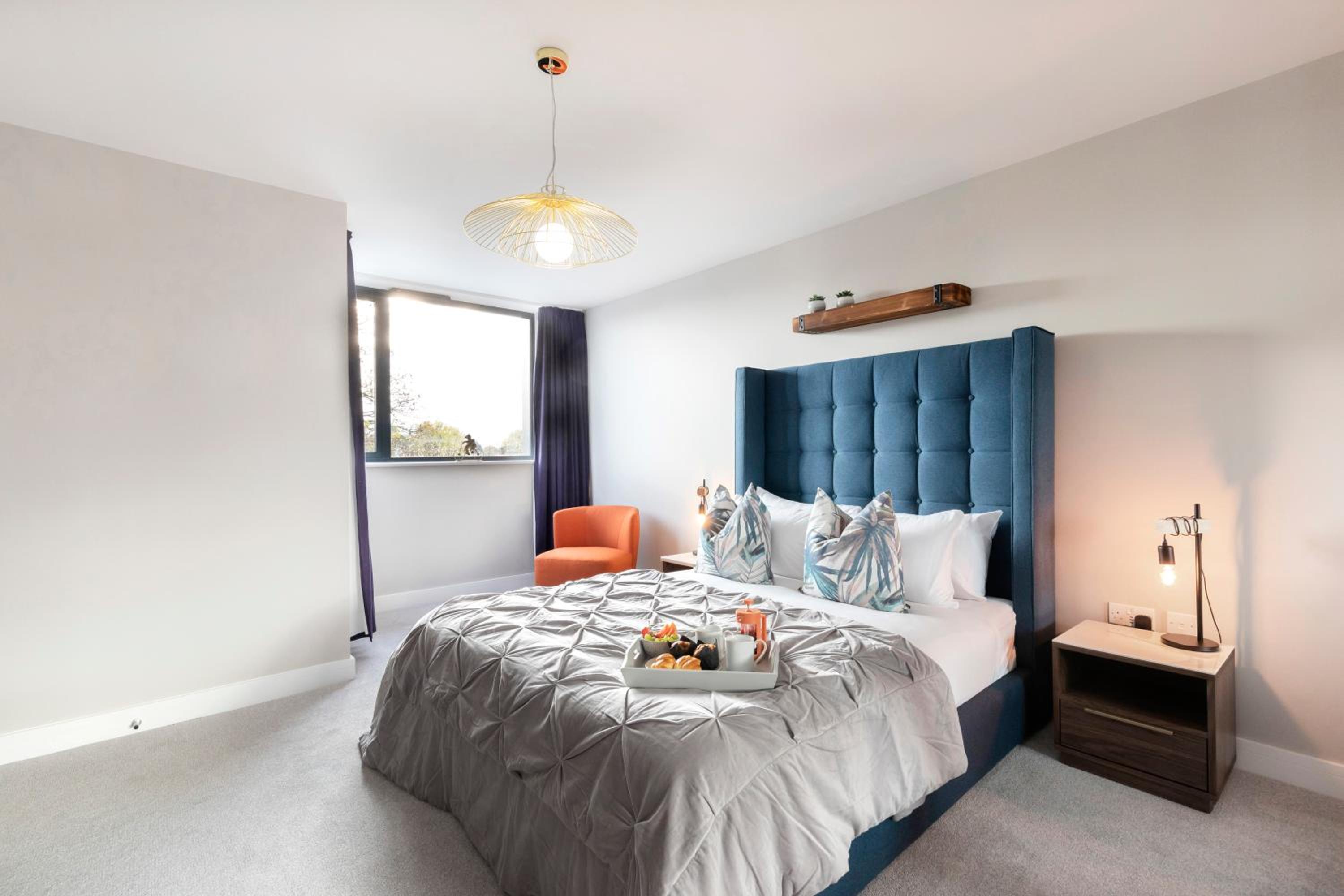 Elliot Oliver - Stunning Three Bedroom Penthouse With Large Terrace & Parking view 4