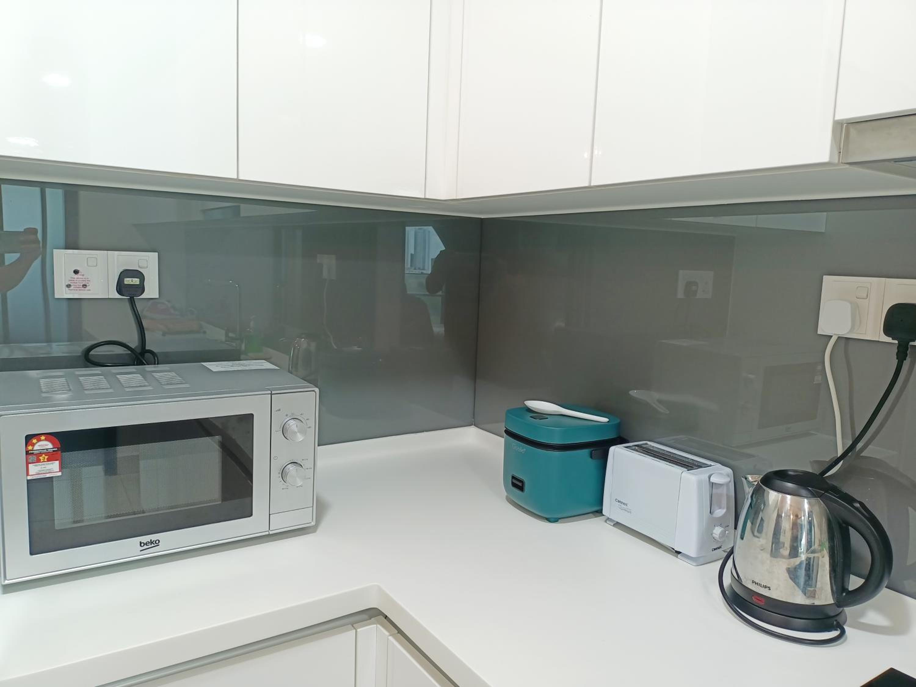 Almas Suites Ruang Galaksi Netflix oleh STAY photo 4