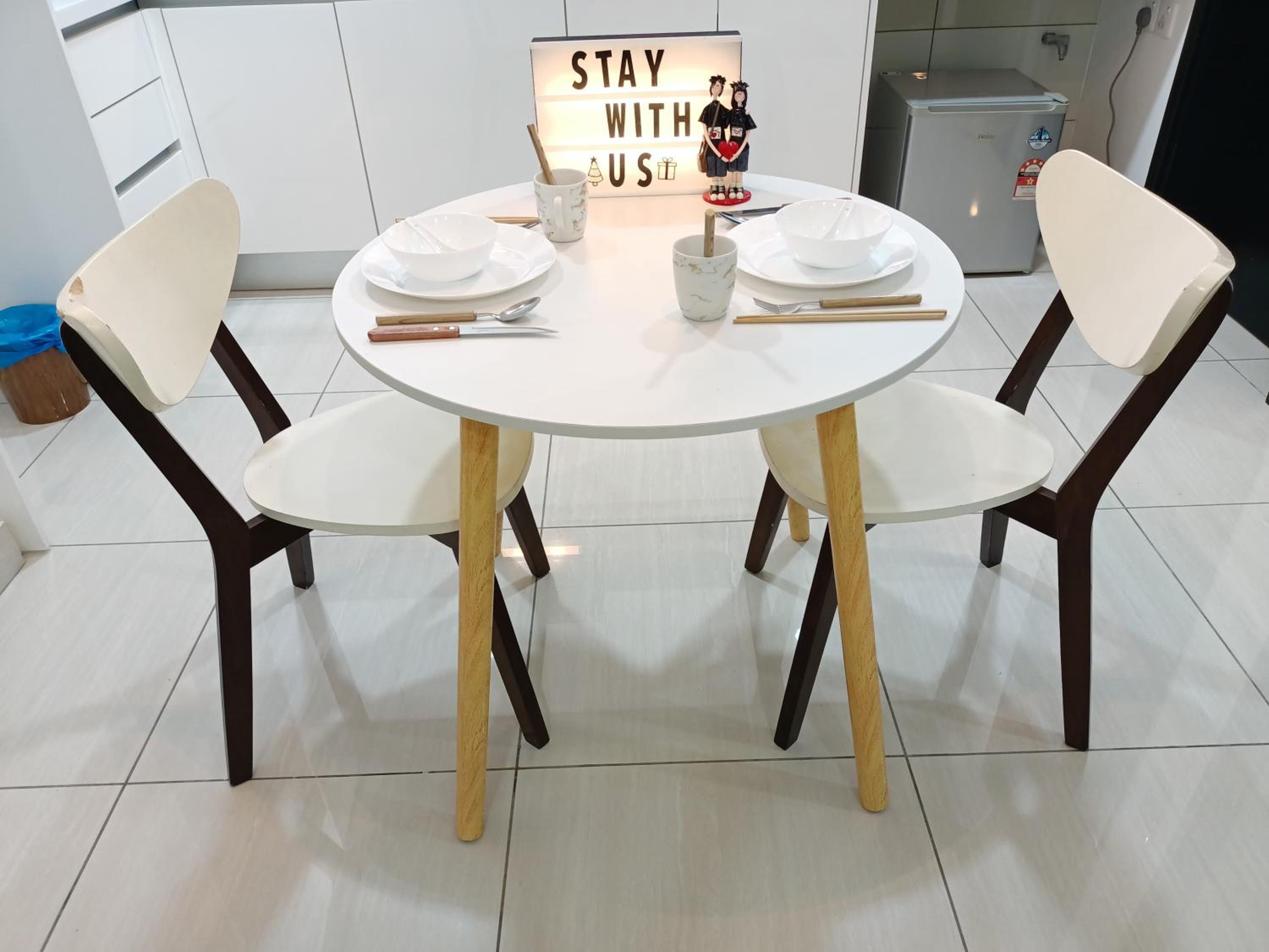 Almas Suites Ruang Galaksi Netflix oleh STAY photo 5