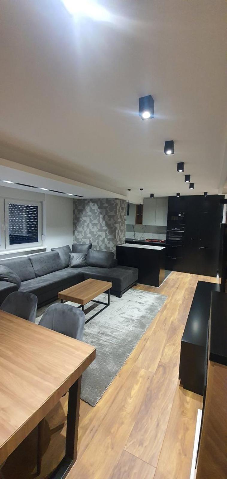 Delux Apartman PresidentBulevar