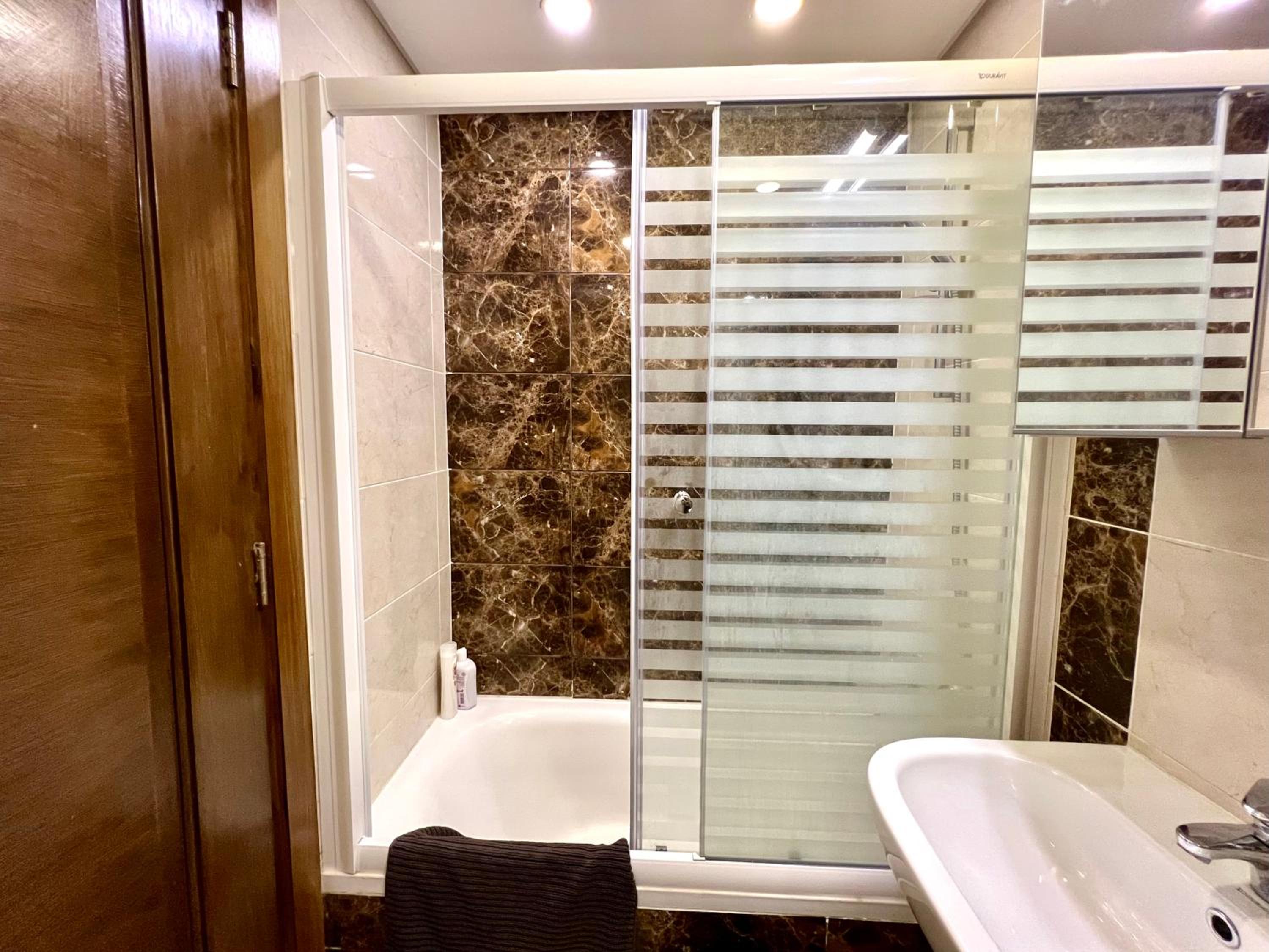 Luxury hotel apartment with pools in front AUC