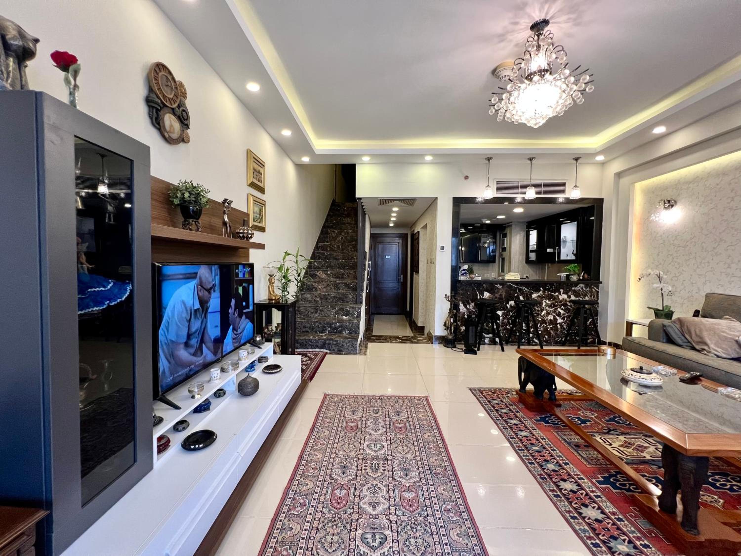 Luxury hotel apartment with pools in front AUC