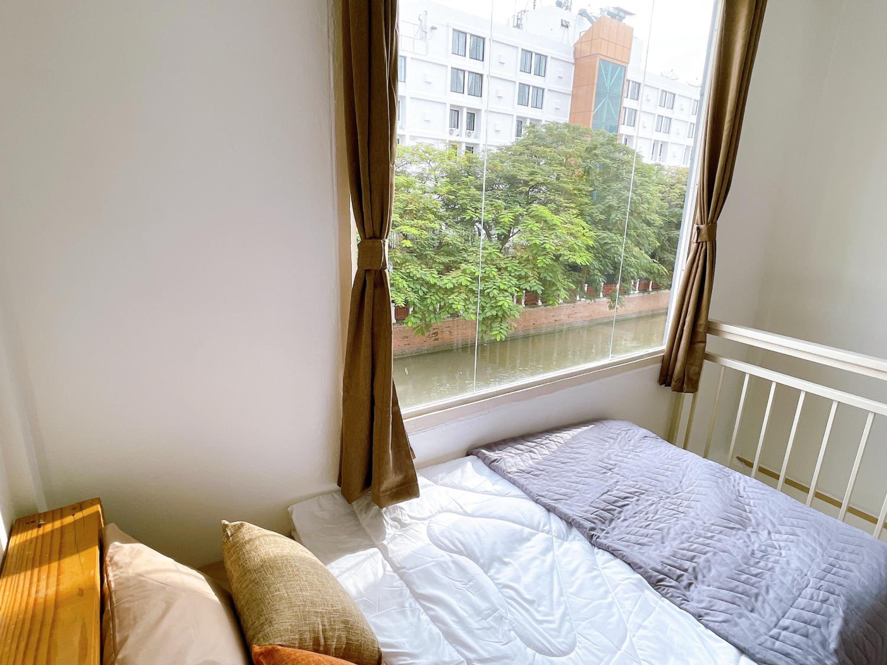 Lively and cozy canal house ,Entire house
