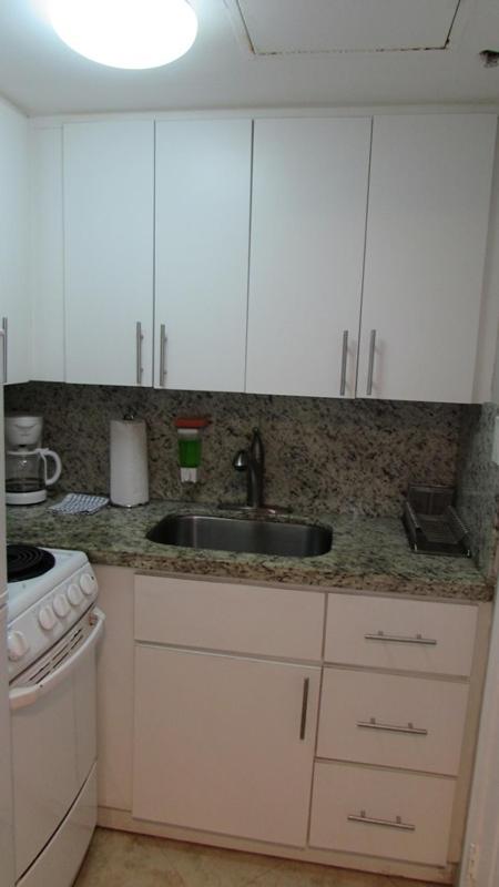 Ocean Front Casablanca Studios with FULL KITCHENS & Beach access By BL Rentals