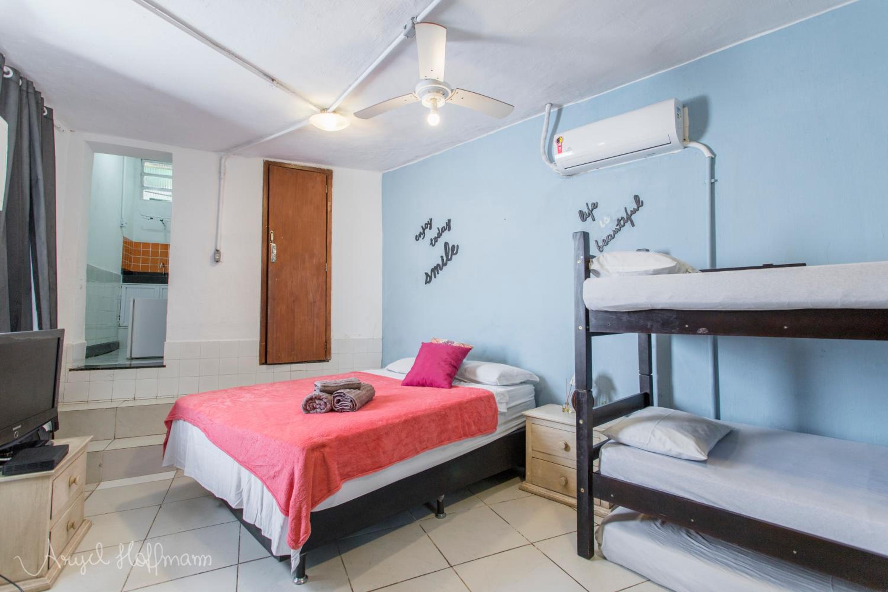 Pura Vida Hostel