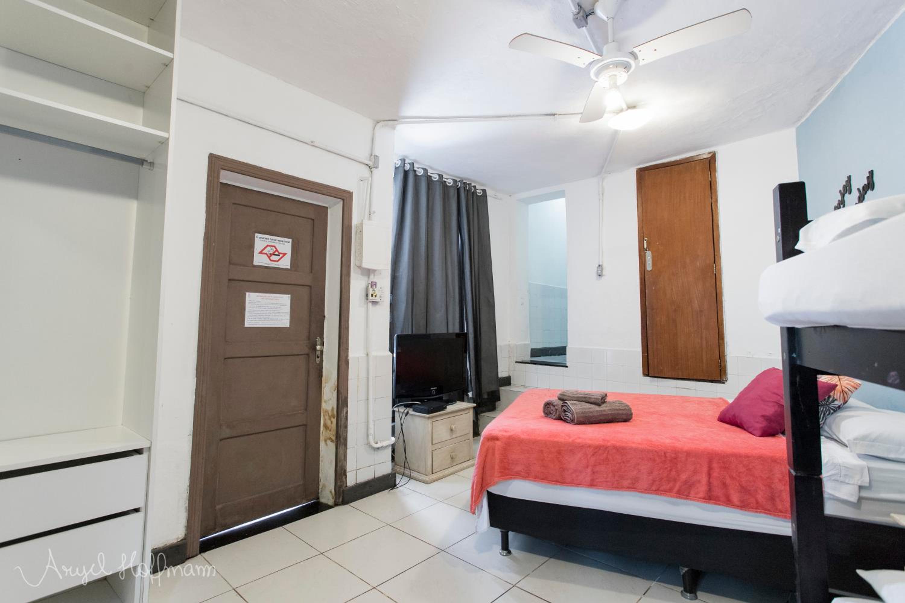 Pura Vida Hostel