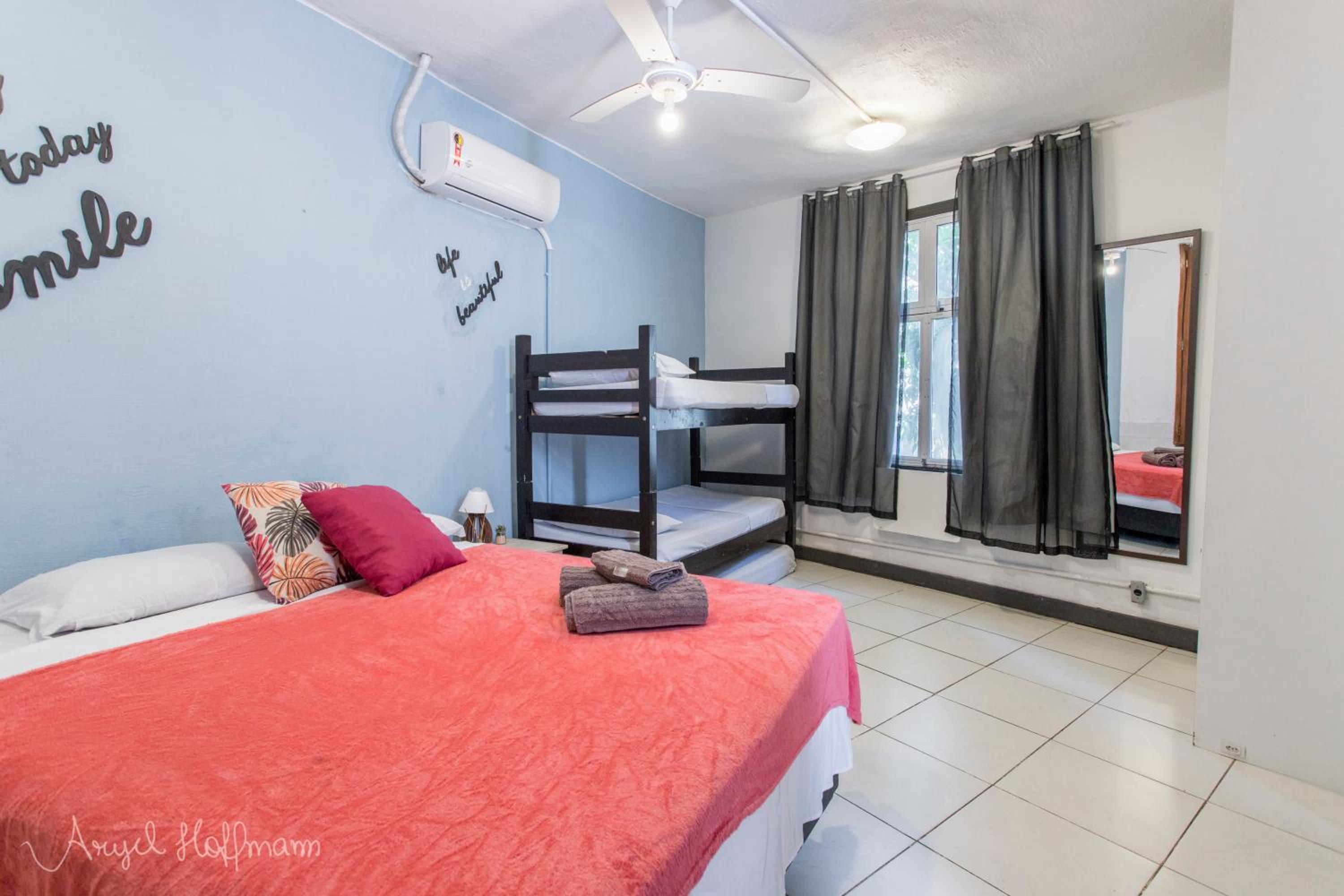 Pura Vida Hostel