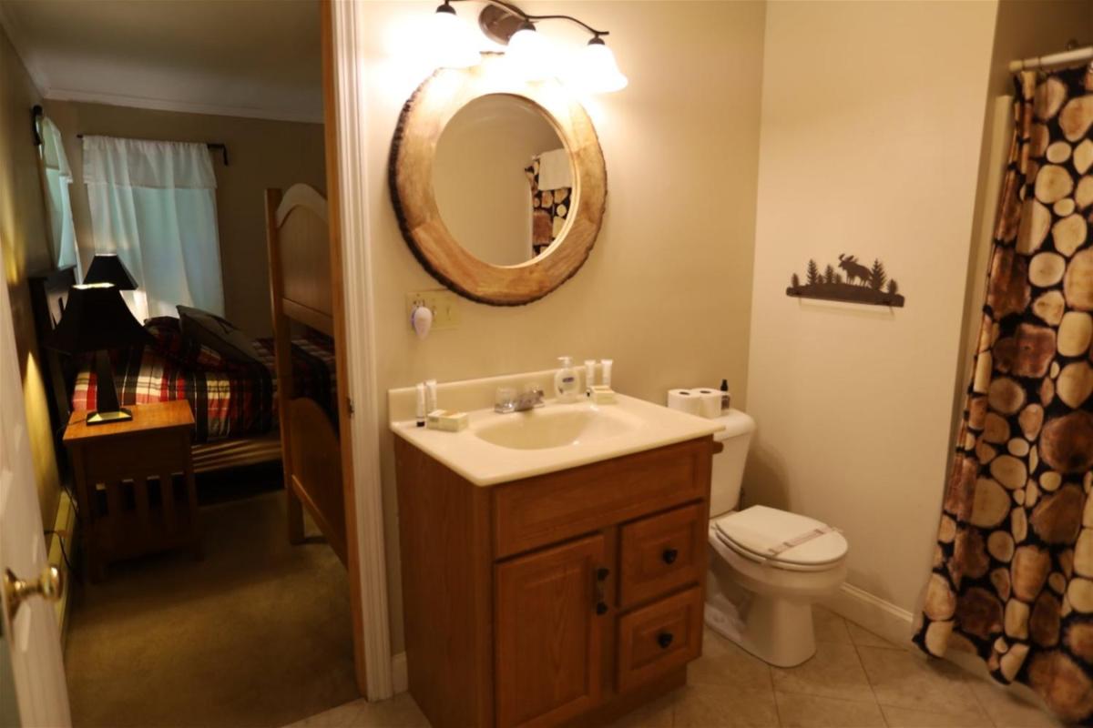 Forest Ridge 8c, Lincoln view 4