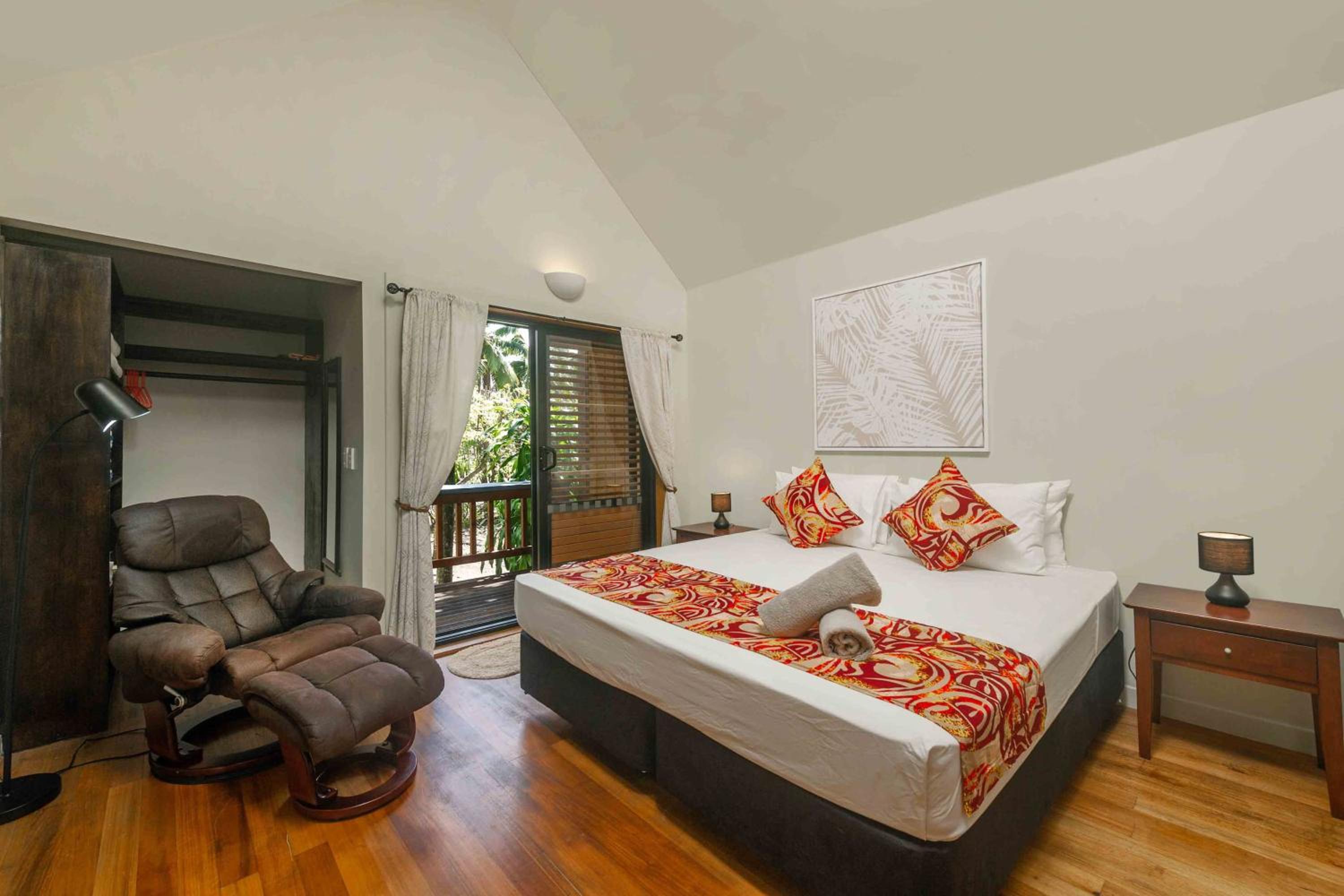 Cook Islands Holiday Villas - Turtle Villa view 4