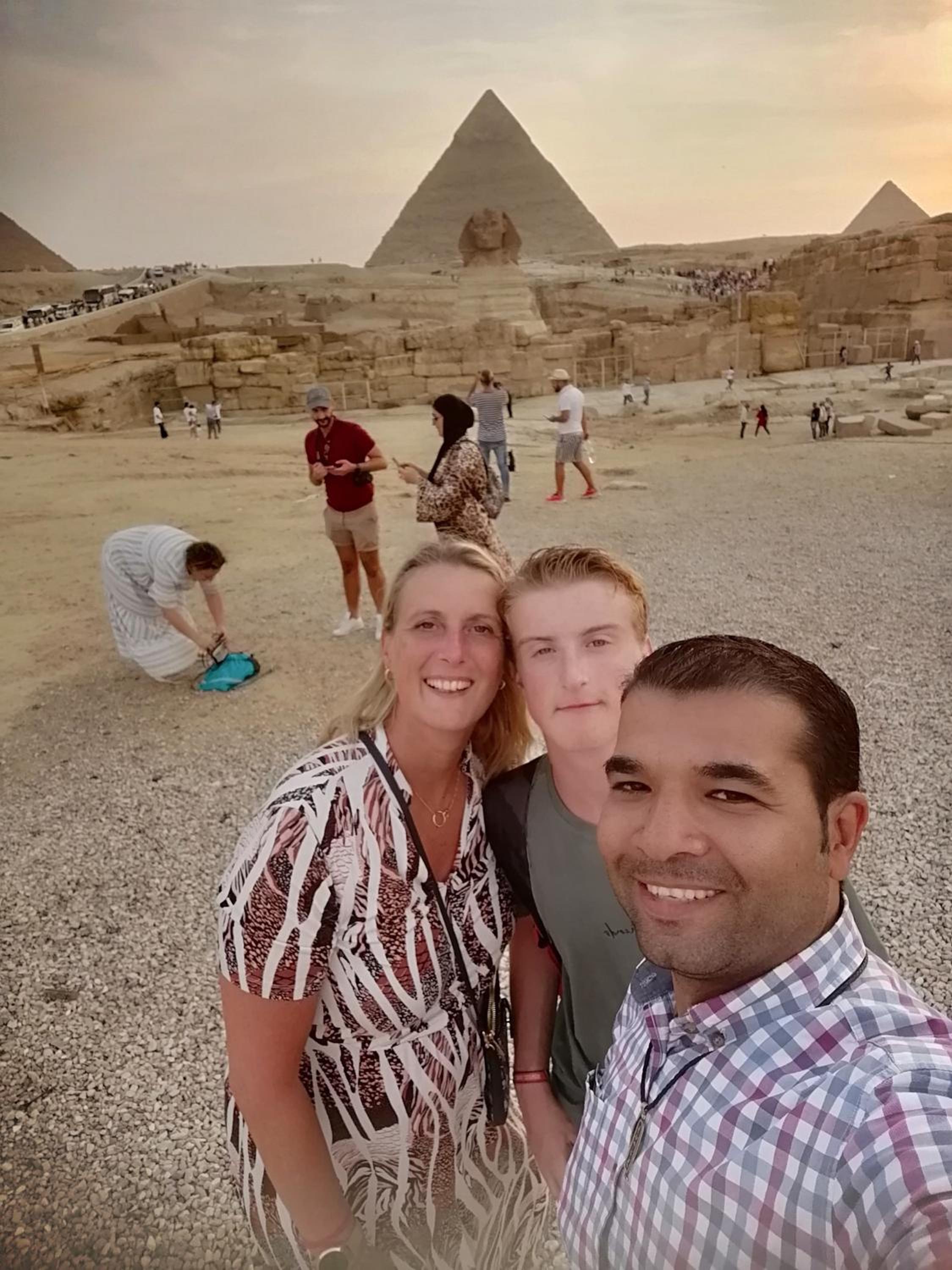 Rihana pyramids hotel
