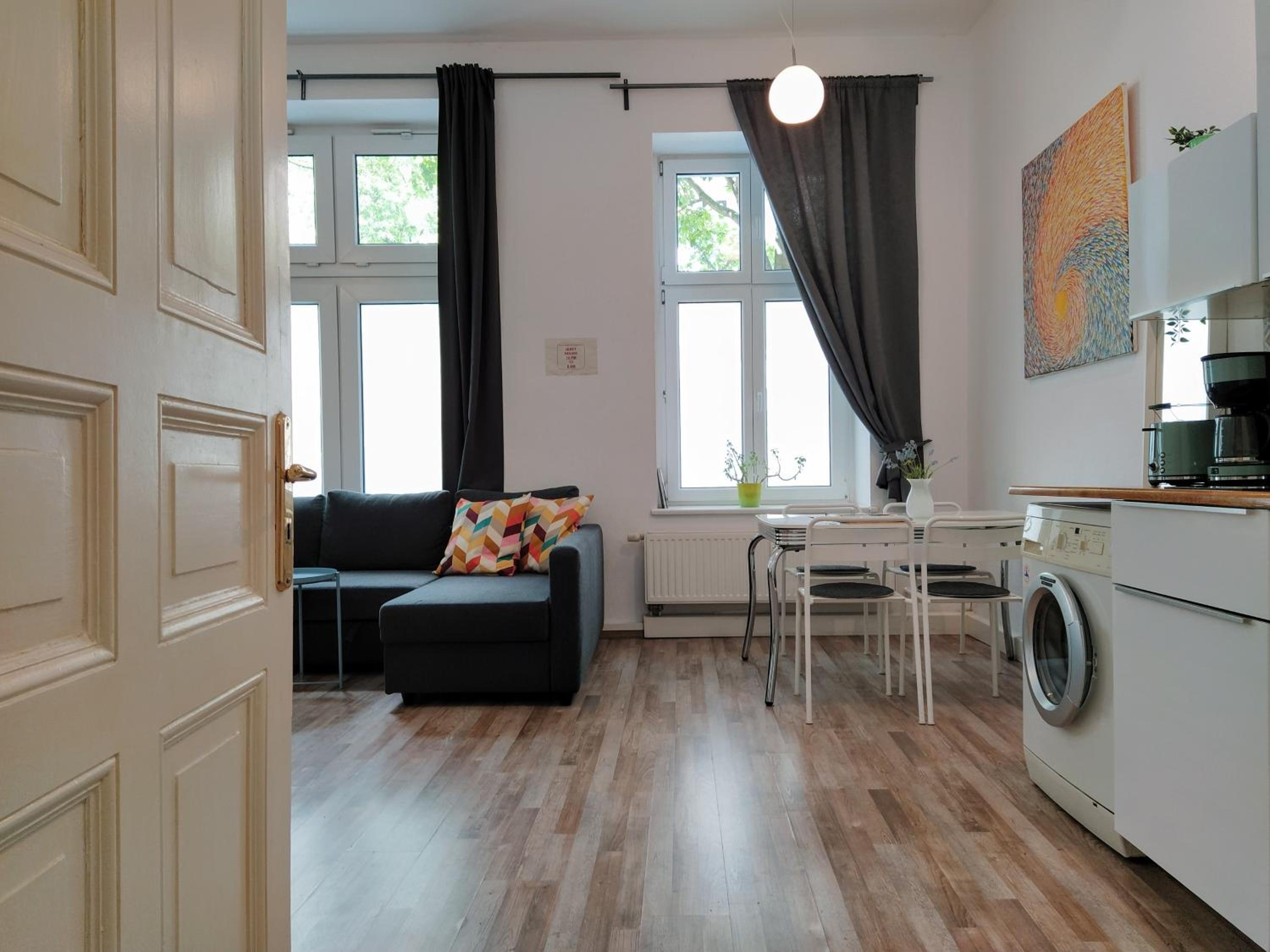 Cozy studio in Friedrichshain, 4 quiet guests only