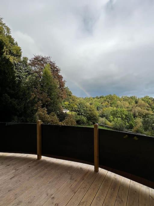 Unique Orchard Lodge for couples with hot tub