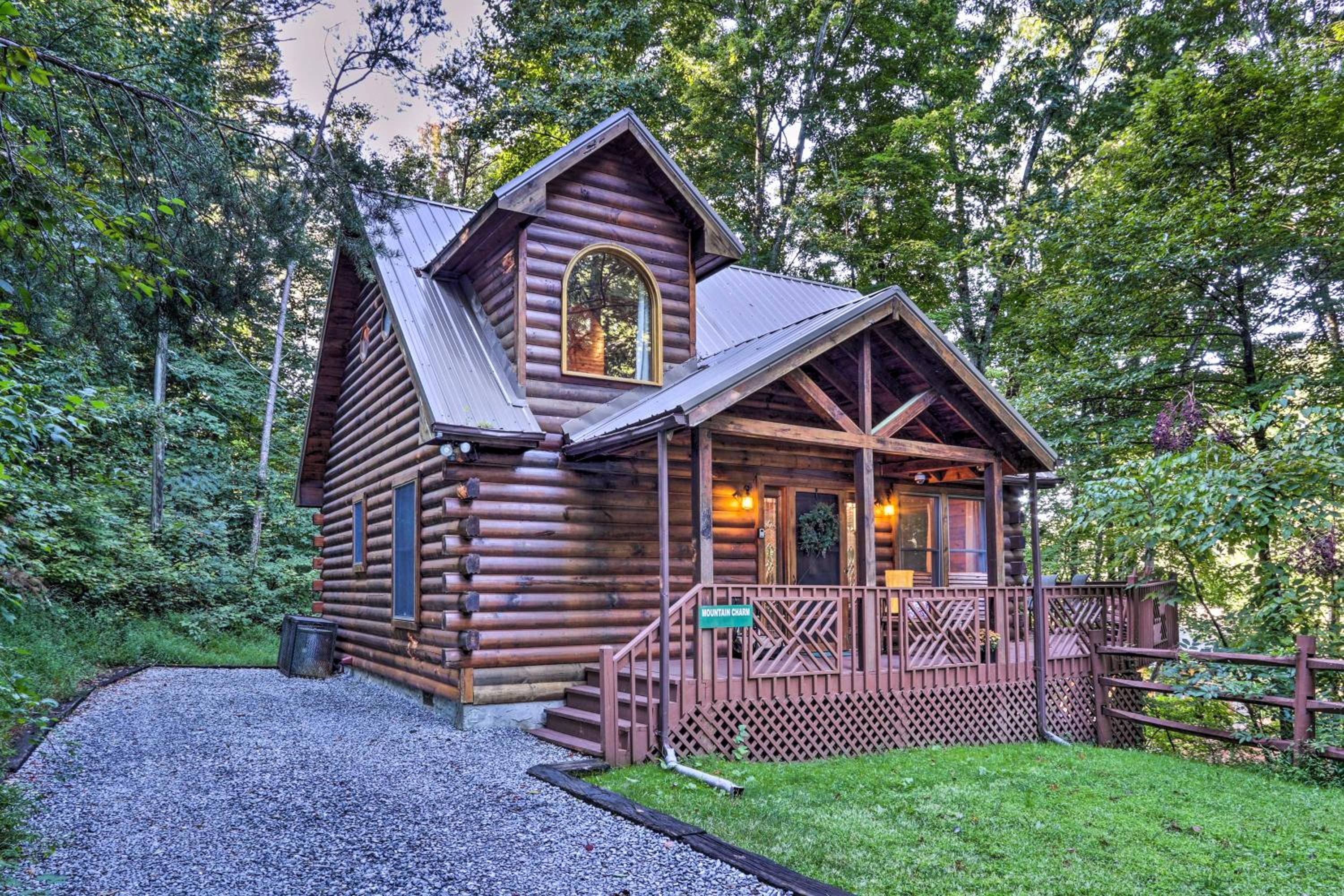 Miscellaneous Market Vacations - Cozy Cabin in PERFECT location - Property Image 1