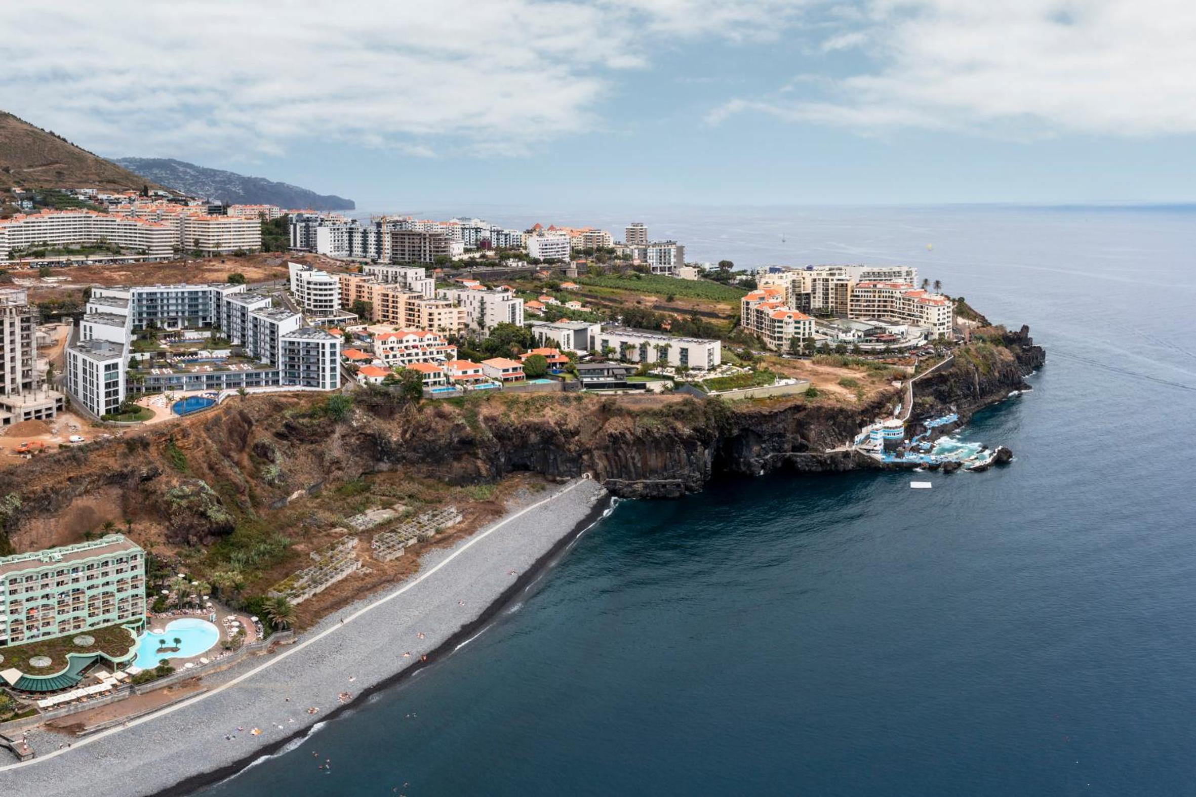 Madeira Palace I by An Island Apart view 3