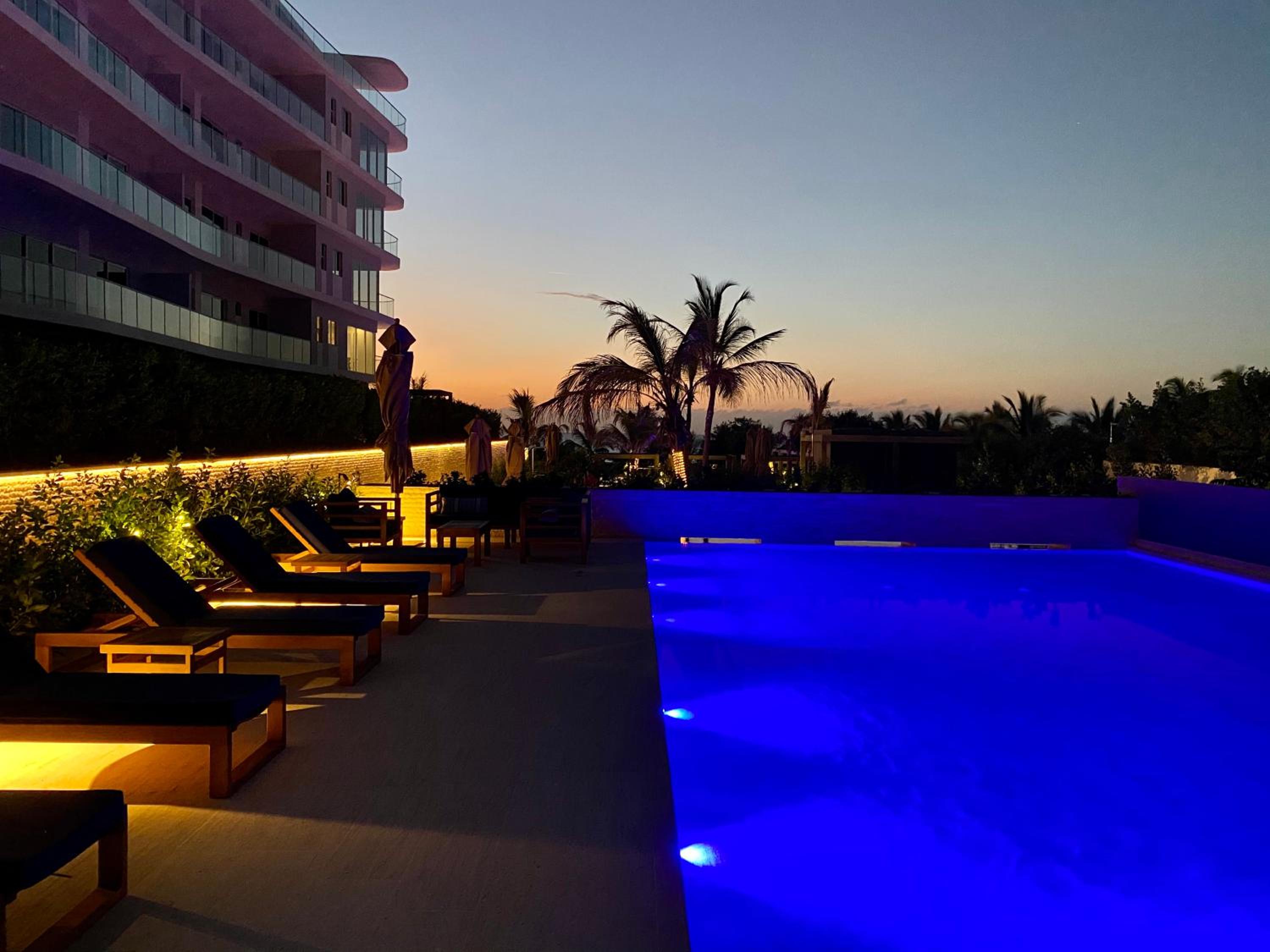 !Condominio de Lujo! Playa + Piscinas + Natural