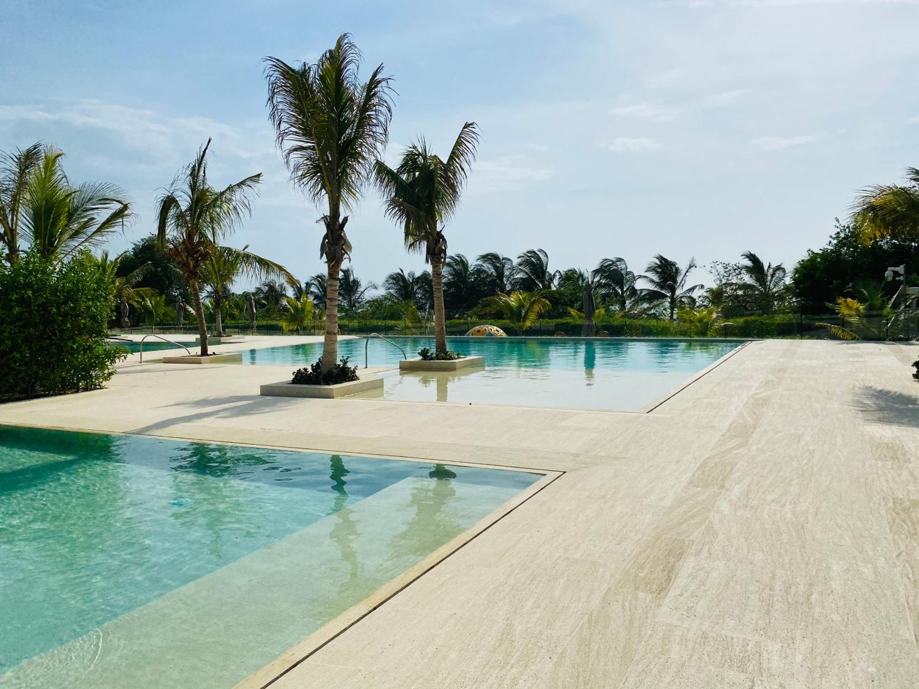 !Condominio de Lujo! Playa + Piscinas + Natural