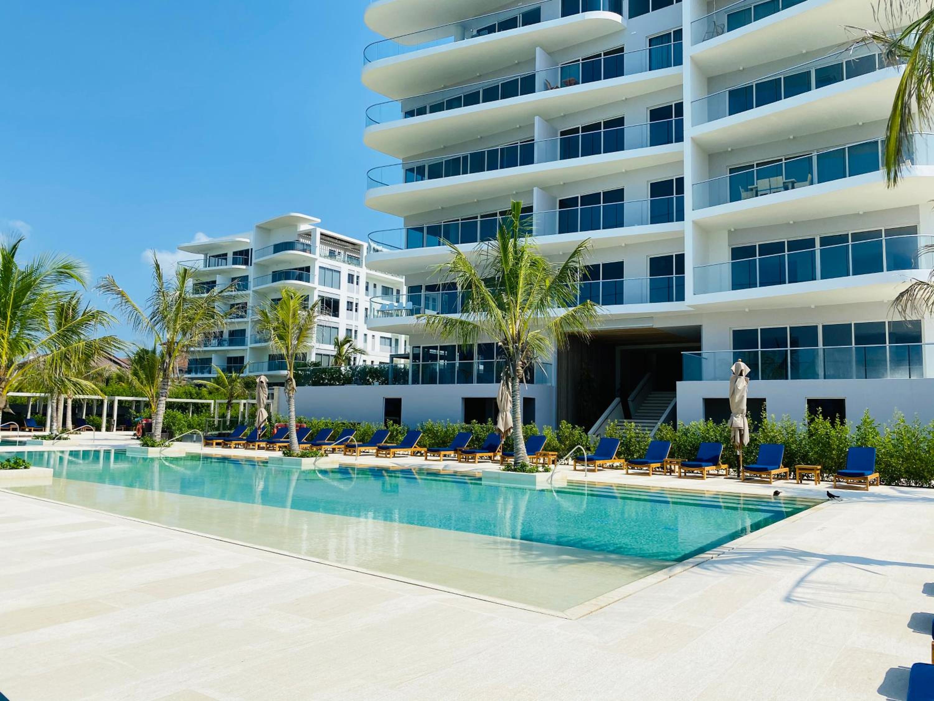 !Condominio de Lujo! Playa + Piscinas + Natural