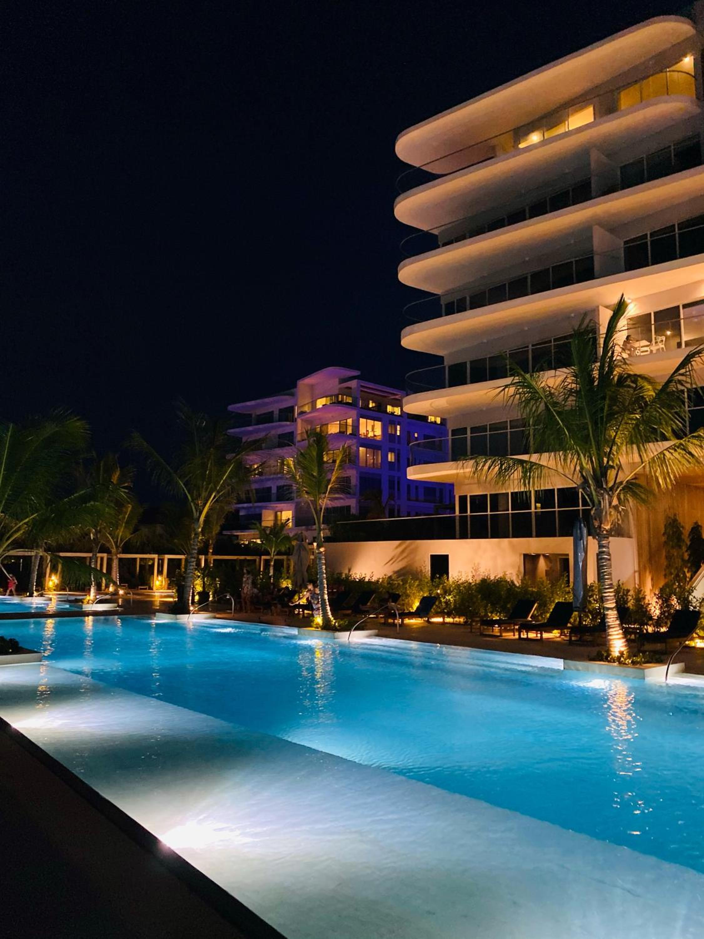 !Condominio de Lujo! Playa + Piscinas + Natural