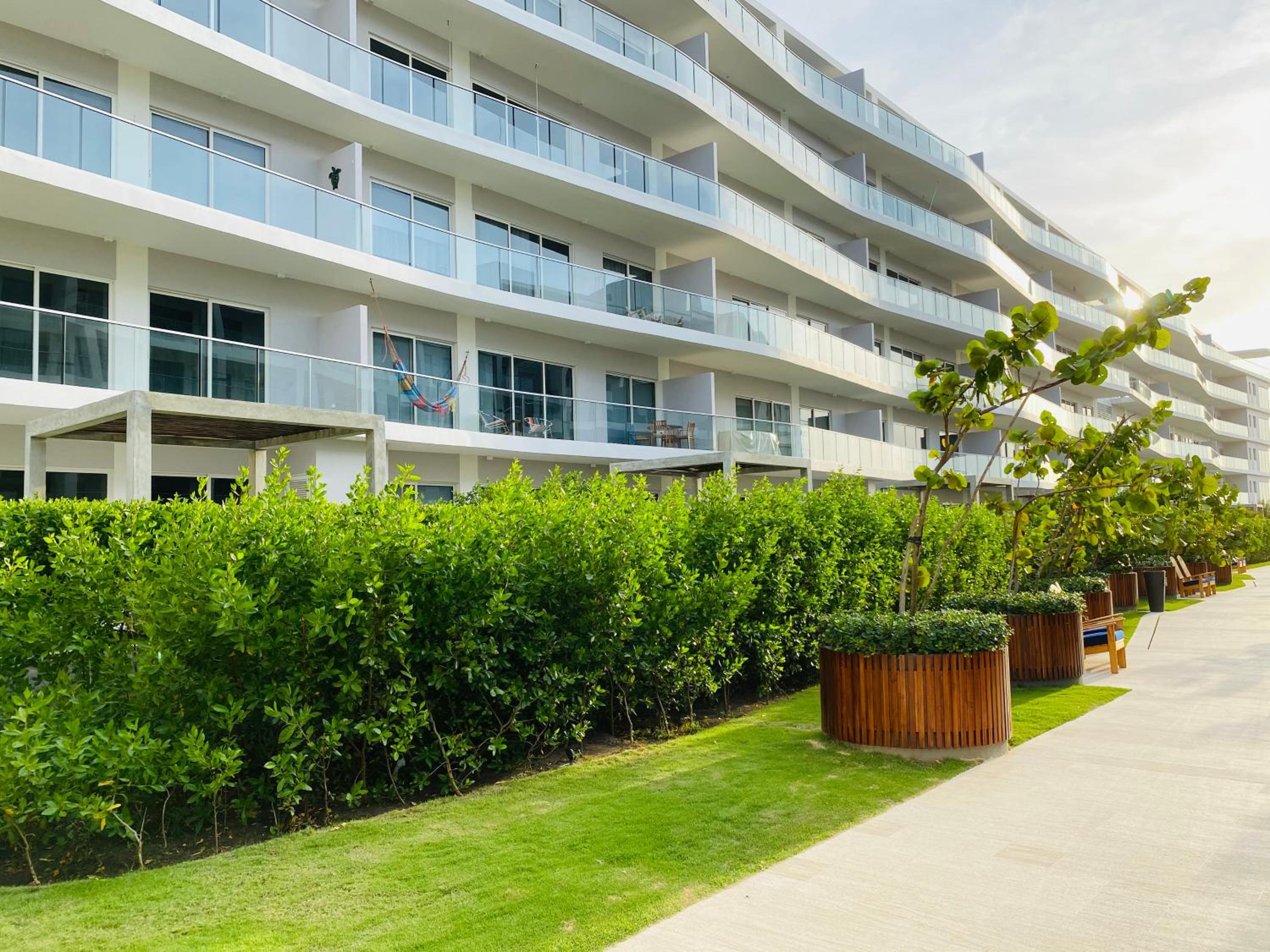 !Condominio de Lujo! Playa + Piscinas + Natural