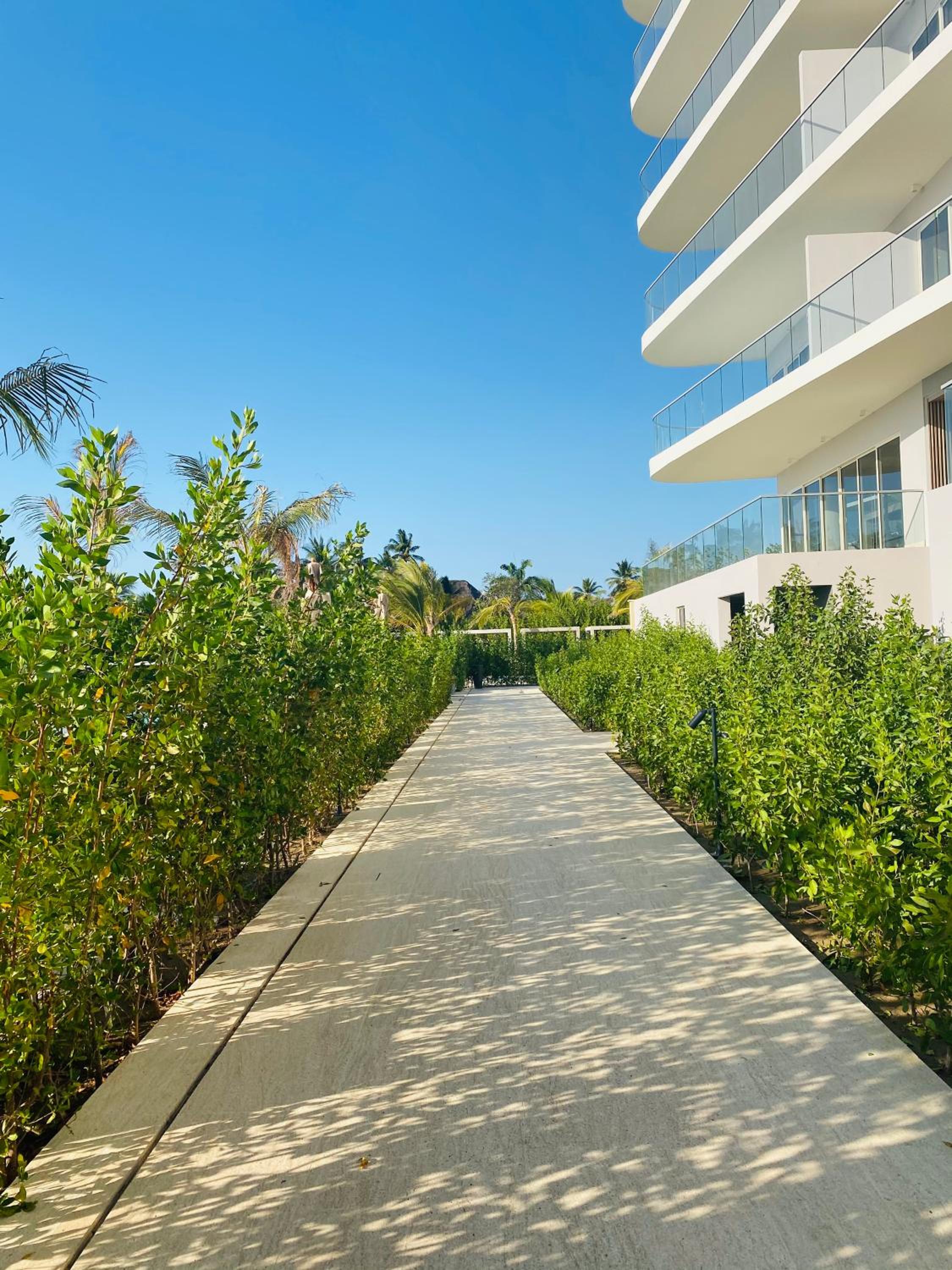 !Condominio de Lujo! Playa + Piscinas + Natural