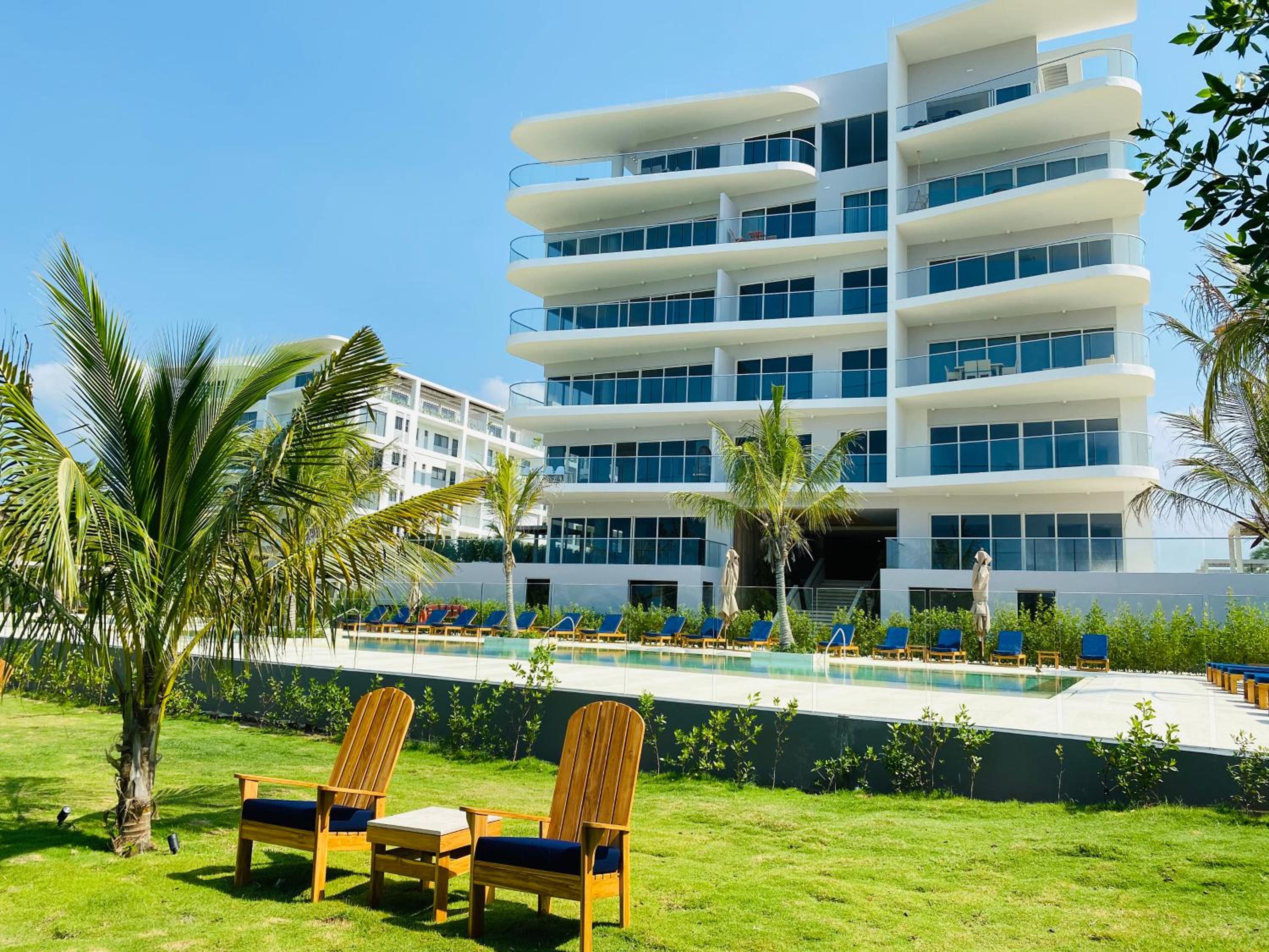 !Condominio de Lujo! Playa + Piscinas + Natural